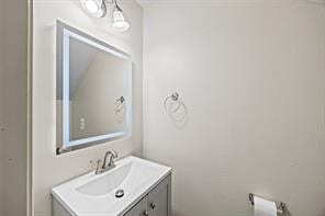 2611 Elder Park Court, Katy, TX 77449 half bath