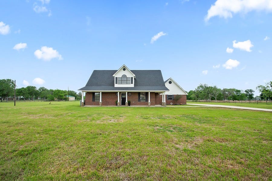 Property photo for 602 Cedar Creek Drive, Needville, TX