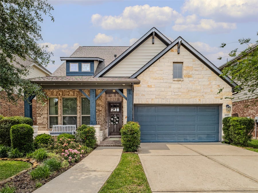 Property photo for 10923 Texas Rose Drive, Missouri City, TX