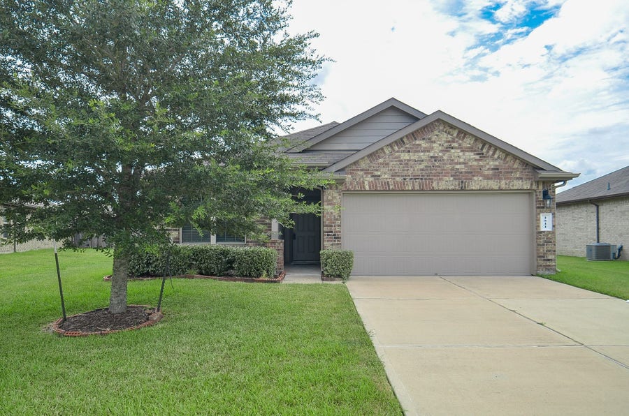 Property photo for 1811 Brady Shores Drive, Rosenberg, TX