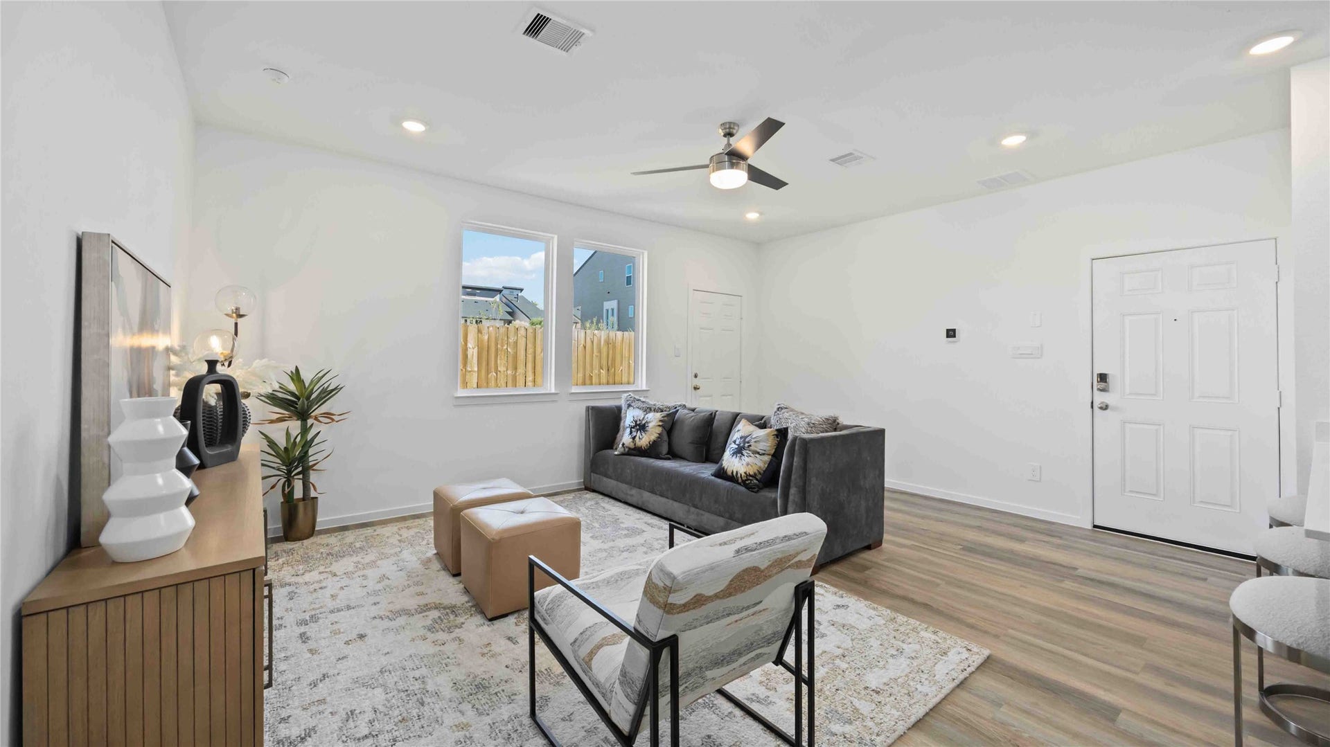 5923 Manning Oaks Street, Houston, TX 77091