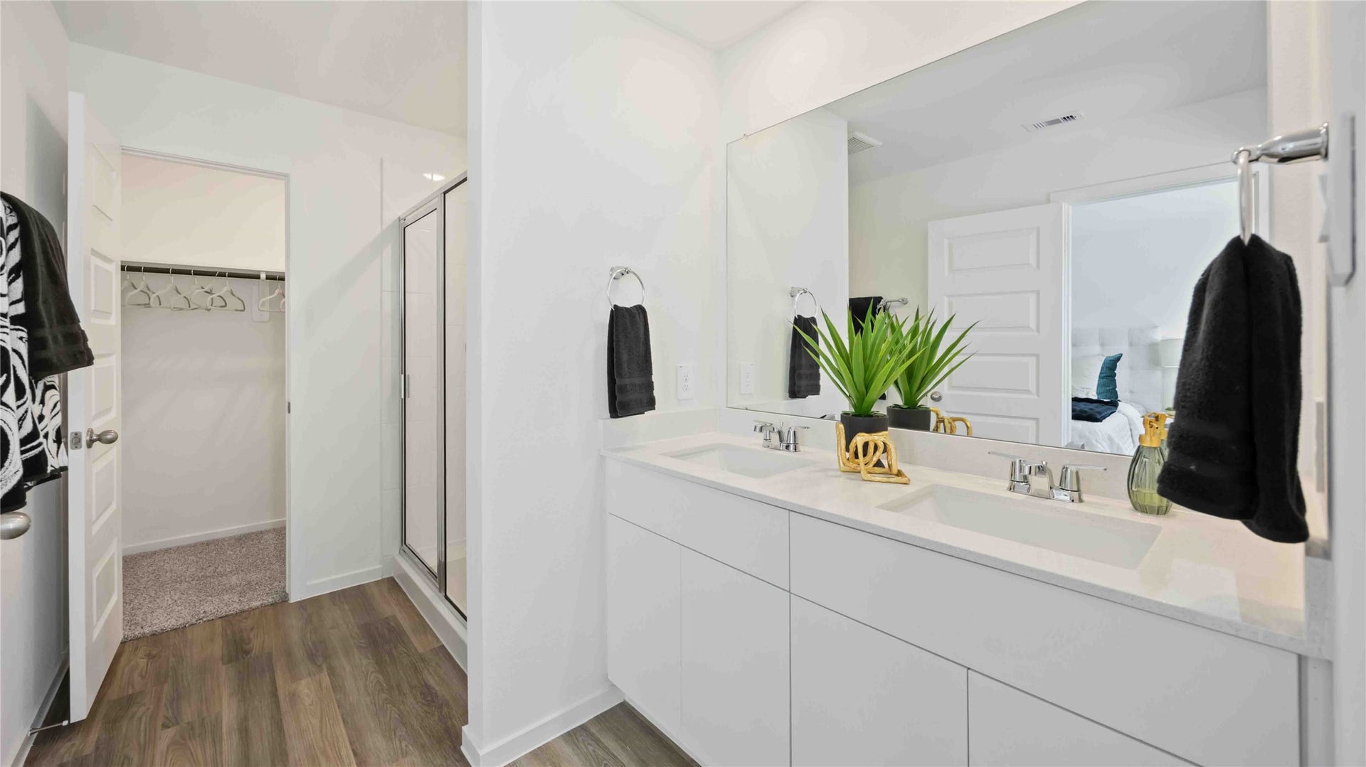 5923 Manning Oaks Street, Houston, TX 77091