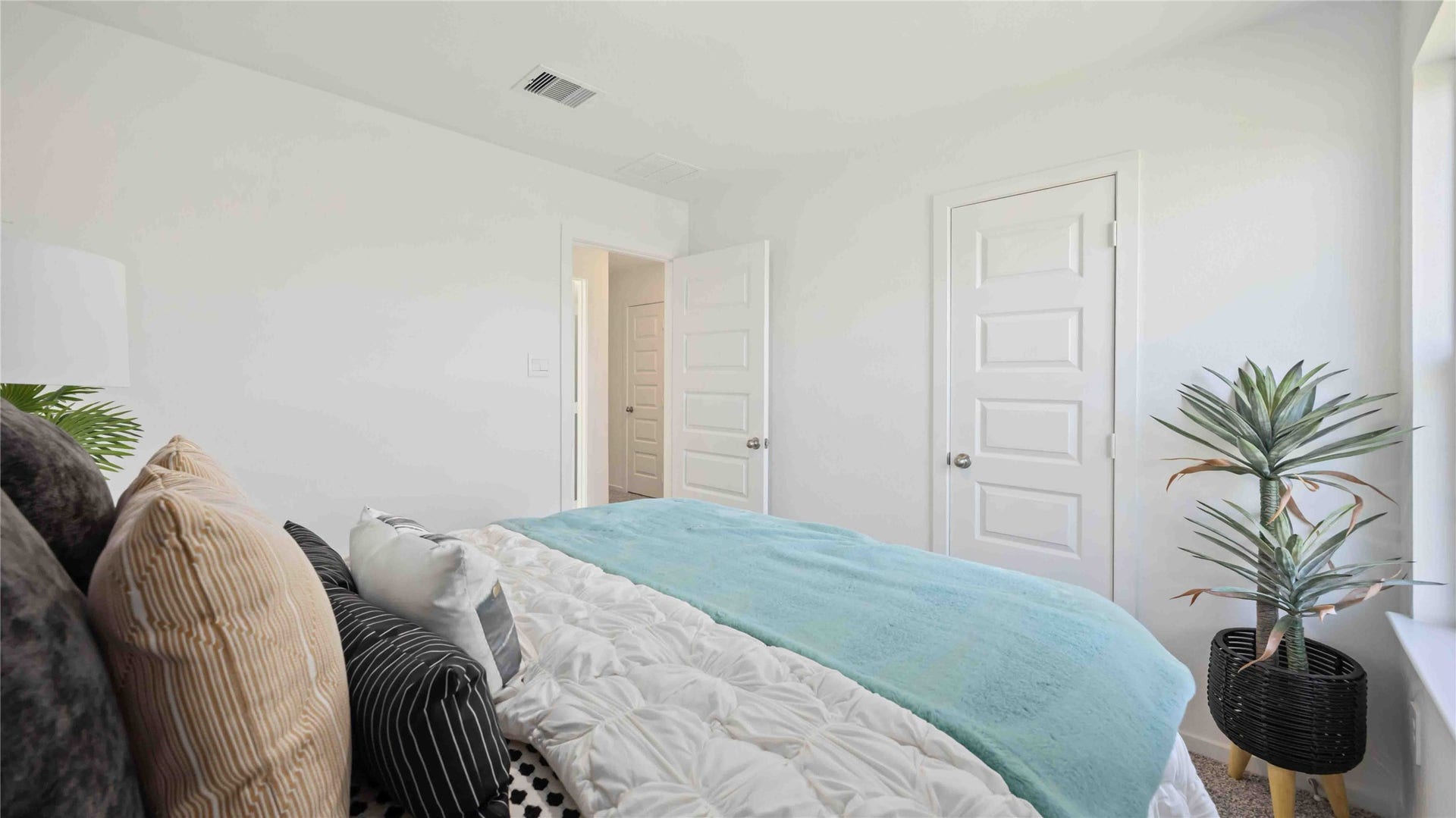 5923 Manning Oaks Street, Houston, TX 77091