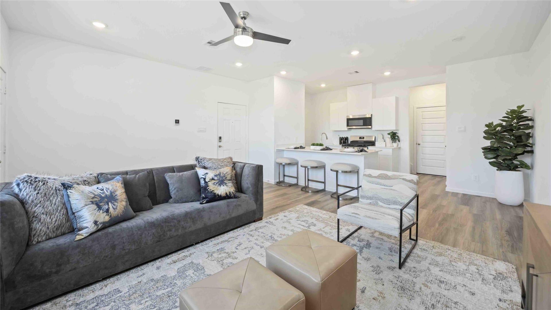5923 Manning Oaks Street, Houston, TX 77091