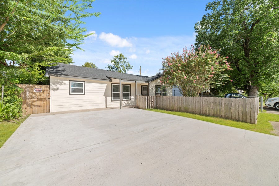 Property photo for 7125 Conley Street, Houston, TX
