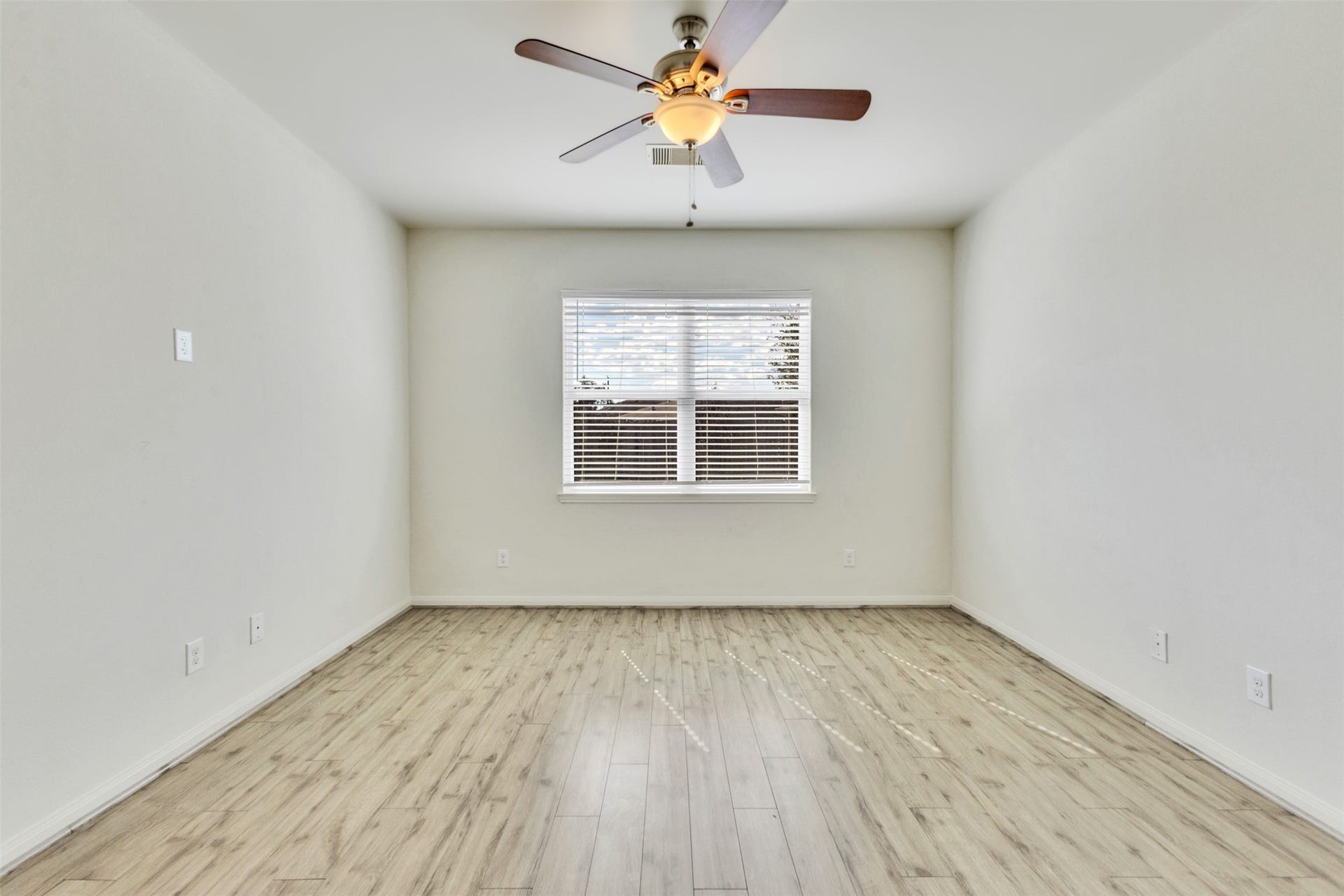 20714 Round Key Drive, Hockley, TX 77447 20714 Round Key Drive, Hockley, TX 77447