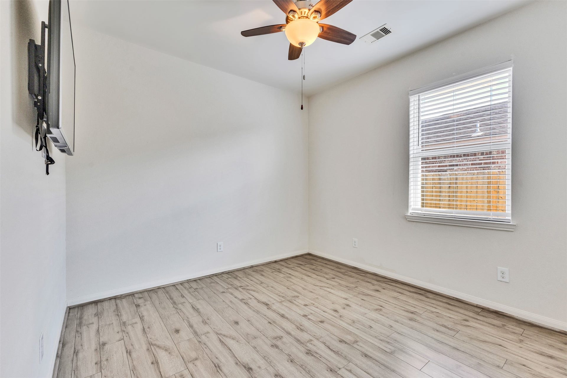 20714 Round Key Drive, Hockley, TX 77447 20714 Round Key Drive, Hockley, TX 77447