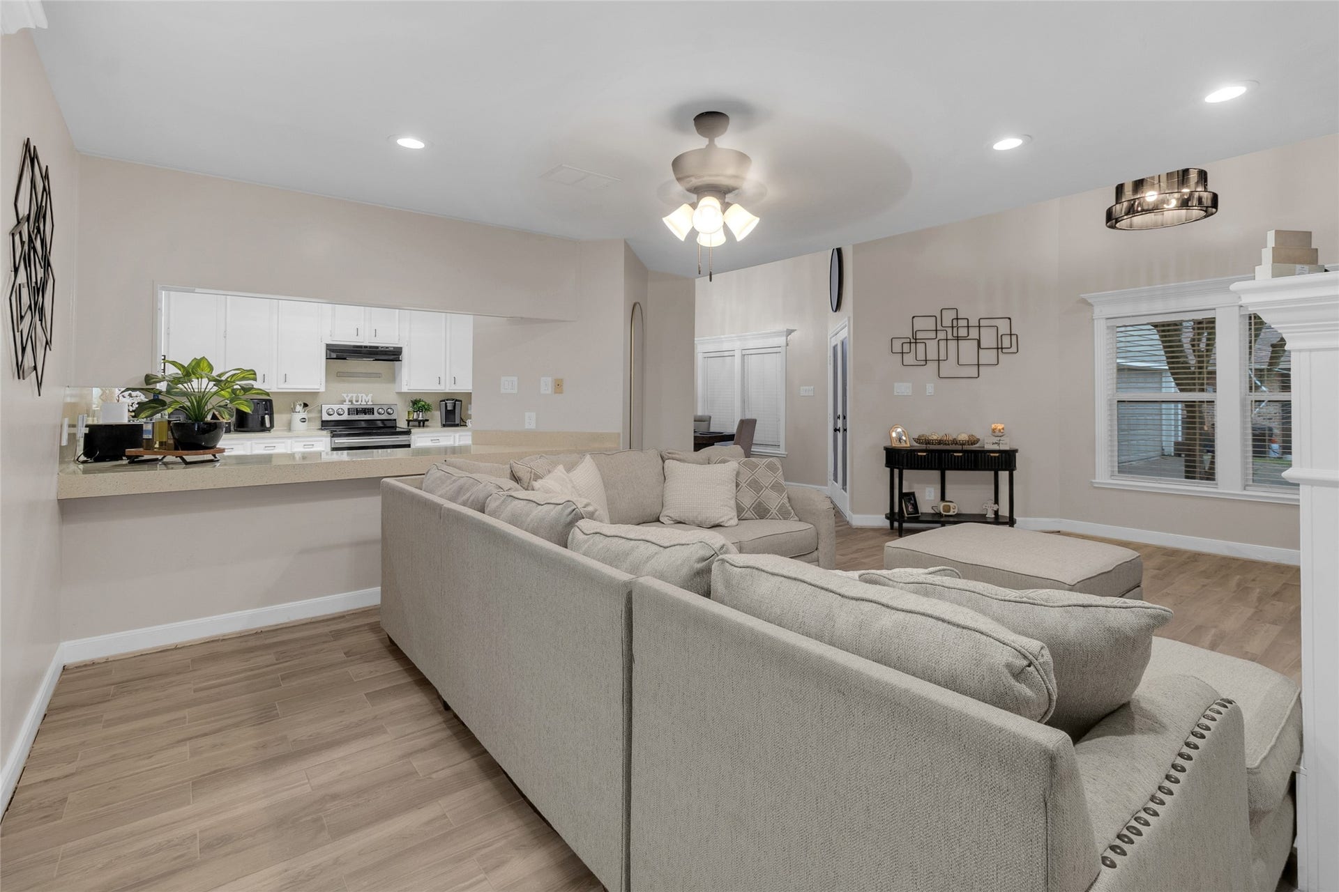 1217 Ivy Avenue, Deer Park, TX 77536 1217 Ivy Avenue, Deer Park, TX 77536