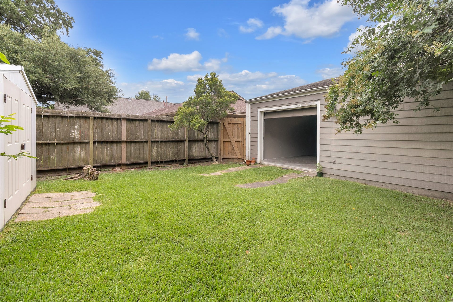 1217 Ivy Avenue, Deer Park, TX 77536 1217 Ivy Avenue, Deer Park, TX 77536