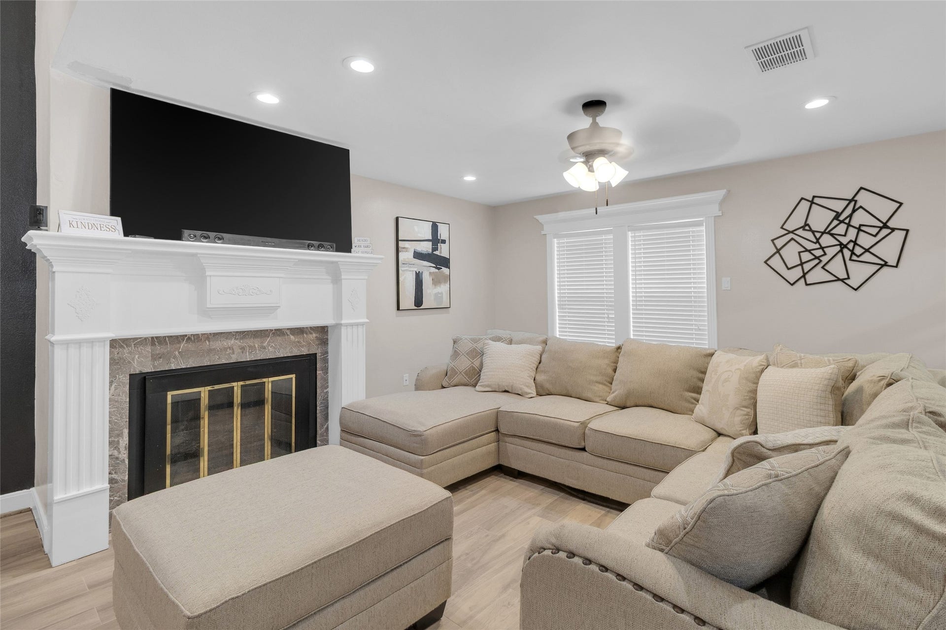 1217 Ivy Avenue, Deer Park, TX 77536 1217 Ivy Avenue, Deer Park, TX 77536