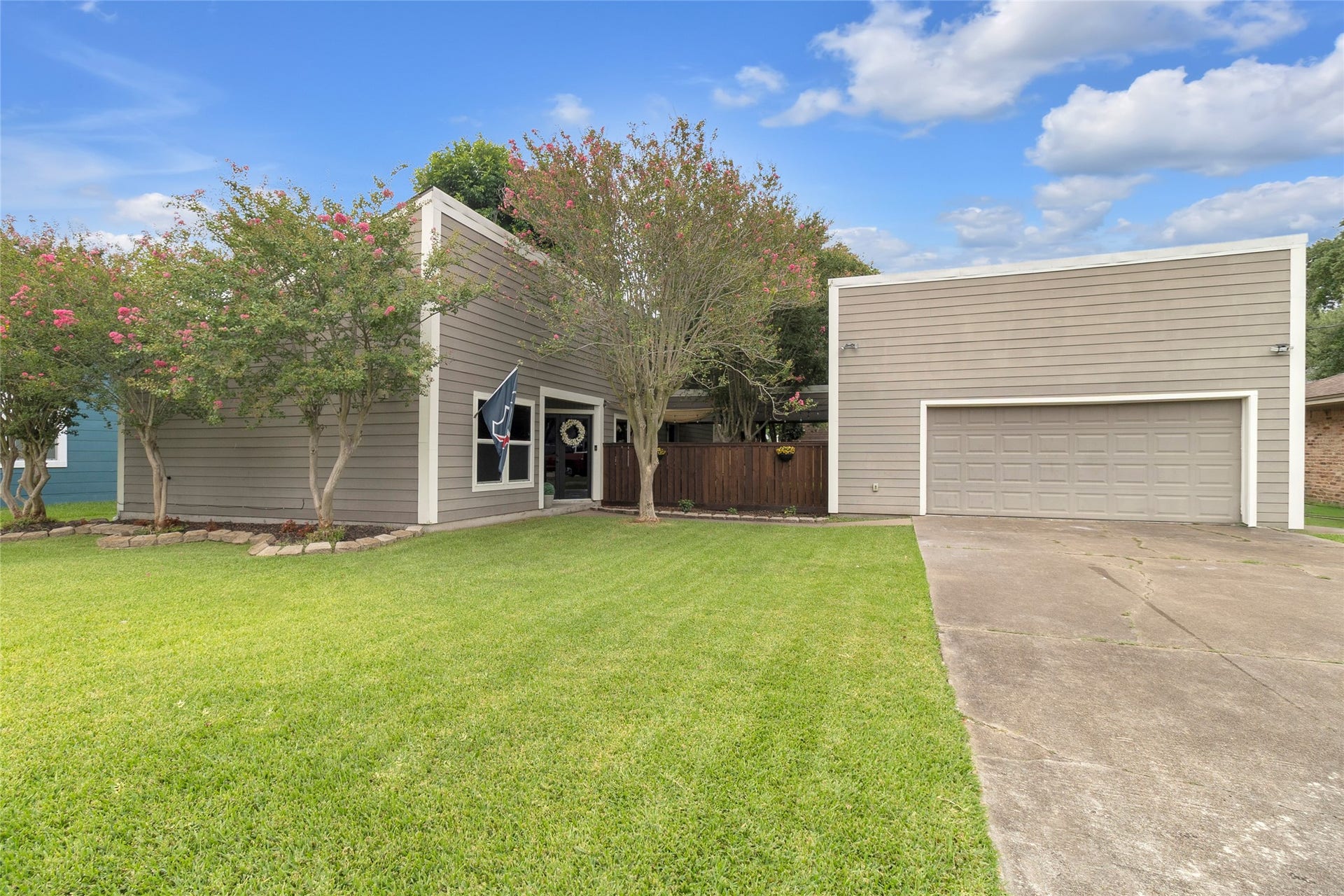 1217 Ivy Avenue, Deer Park, TX 77536 1217 Ivy Avenue, Deer Park, TX 77536