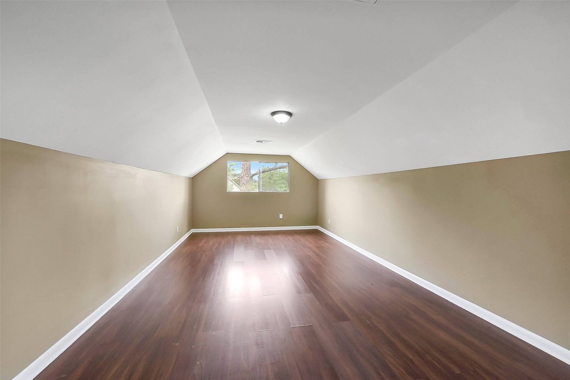 15503 Wandering Trail, Friendswood, TX 77546 Upstairs flex-use bonus room offers endless possibilitiesideal for a media room, playroom, home office, or gym.
