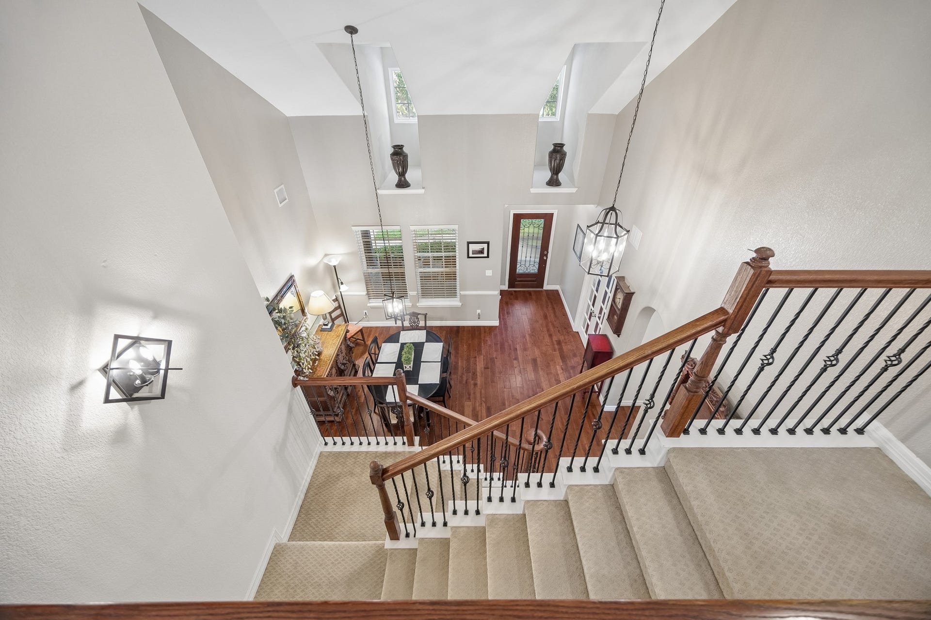 3102 London Lane, Missouri City, TX 77459 High vaulted ceilings make the space feel much larger than 4200+ sq ft.