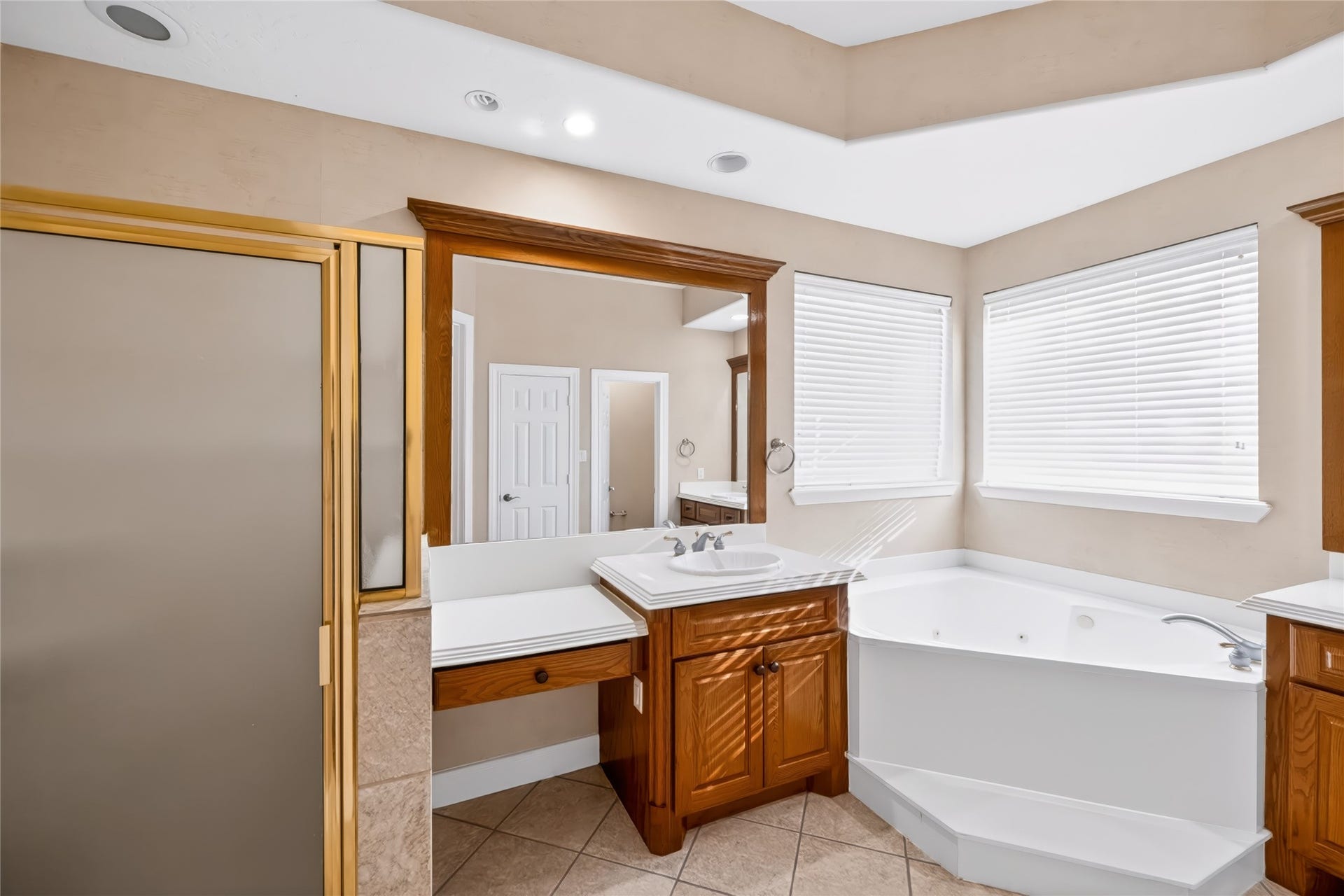 12111 Via Porta Rosa, Cypress, TX 77429 12111 Via Porta Rosa, Cypress, TX 77429