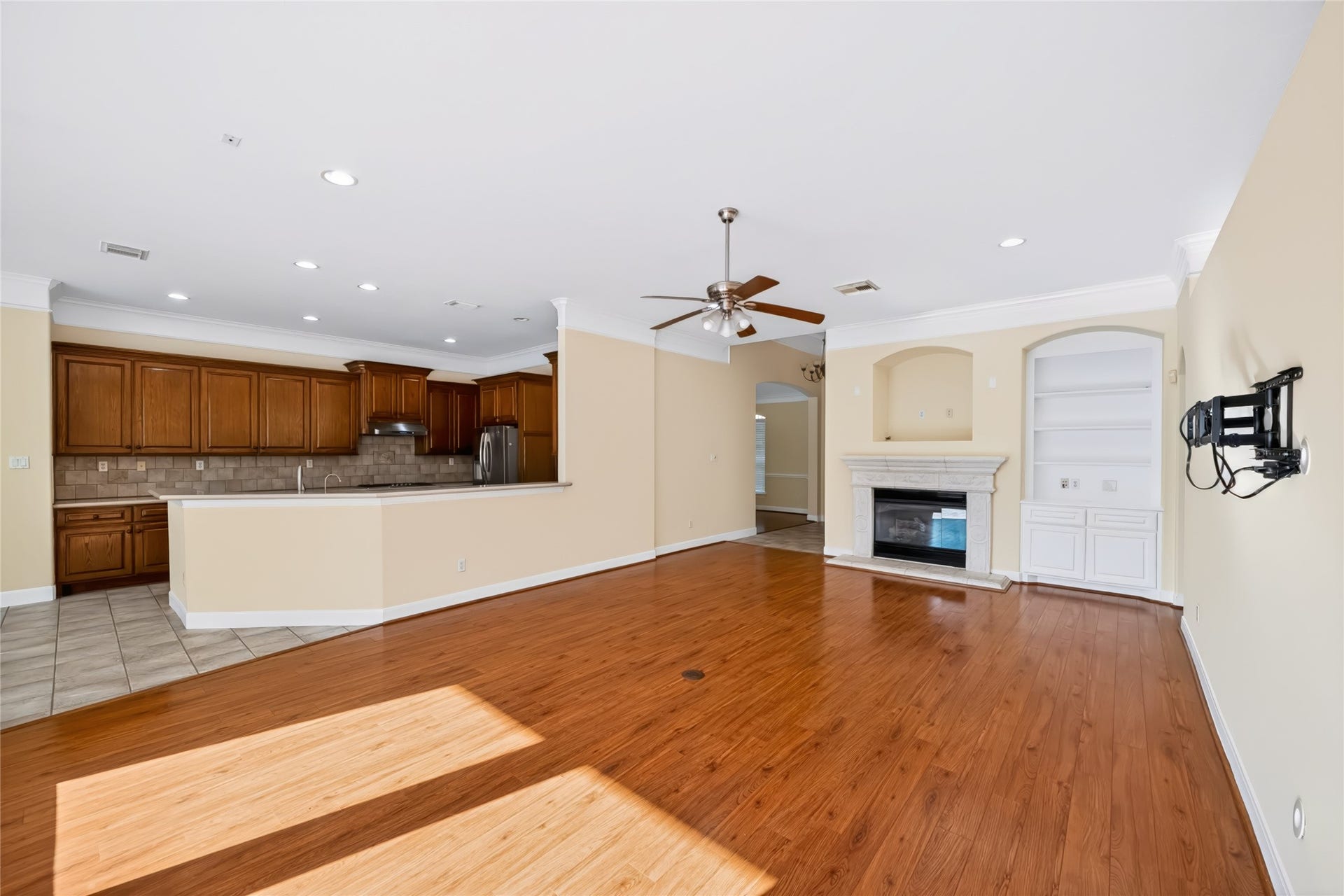 12111 Via Porta Rosa, Cypress, TX 77429 12111 Via Porta Rosa, Cypress, TX 77429