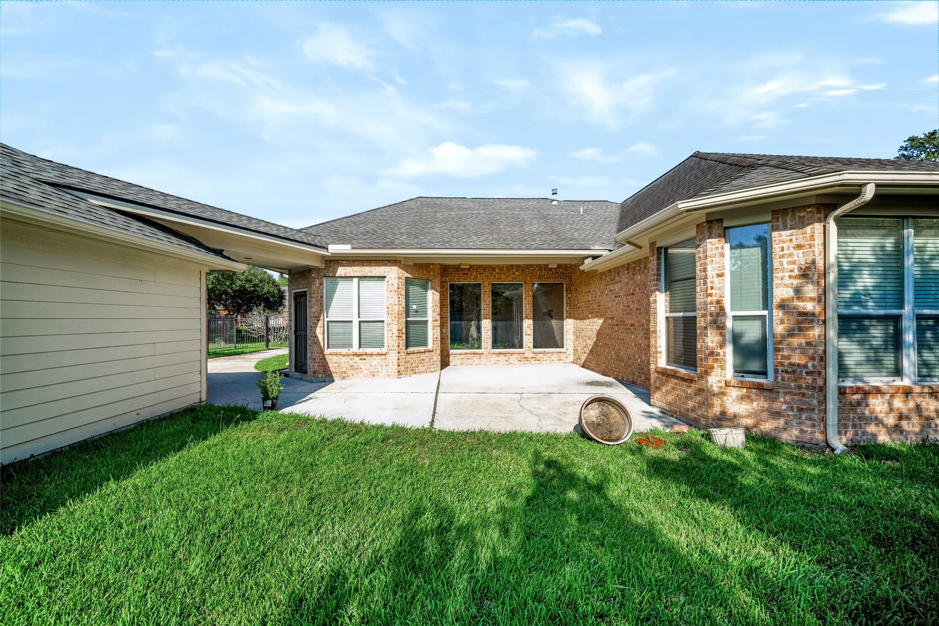 12111 Via Porta Rosa, Cypress, TX 77429 12111 Via Porta Rosa, Cypress, TX 77429