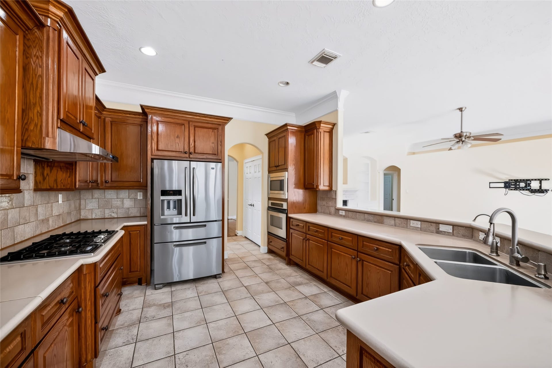 12111 Via Porta Rosa, Cypress, TX 77429 12111 Via Porta Rosa, Cypress, TX 77429