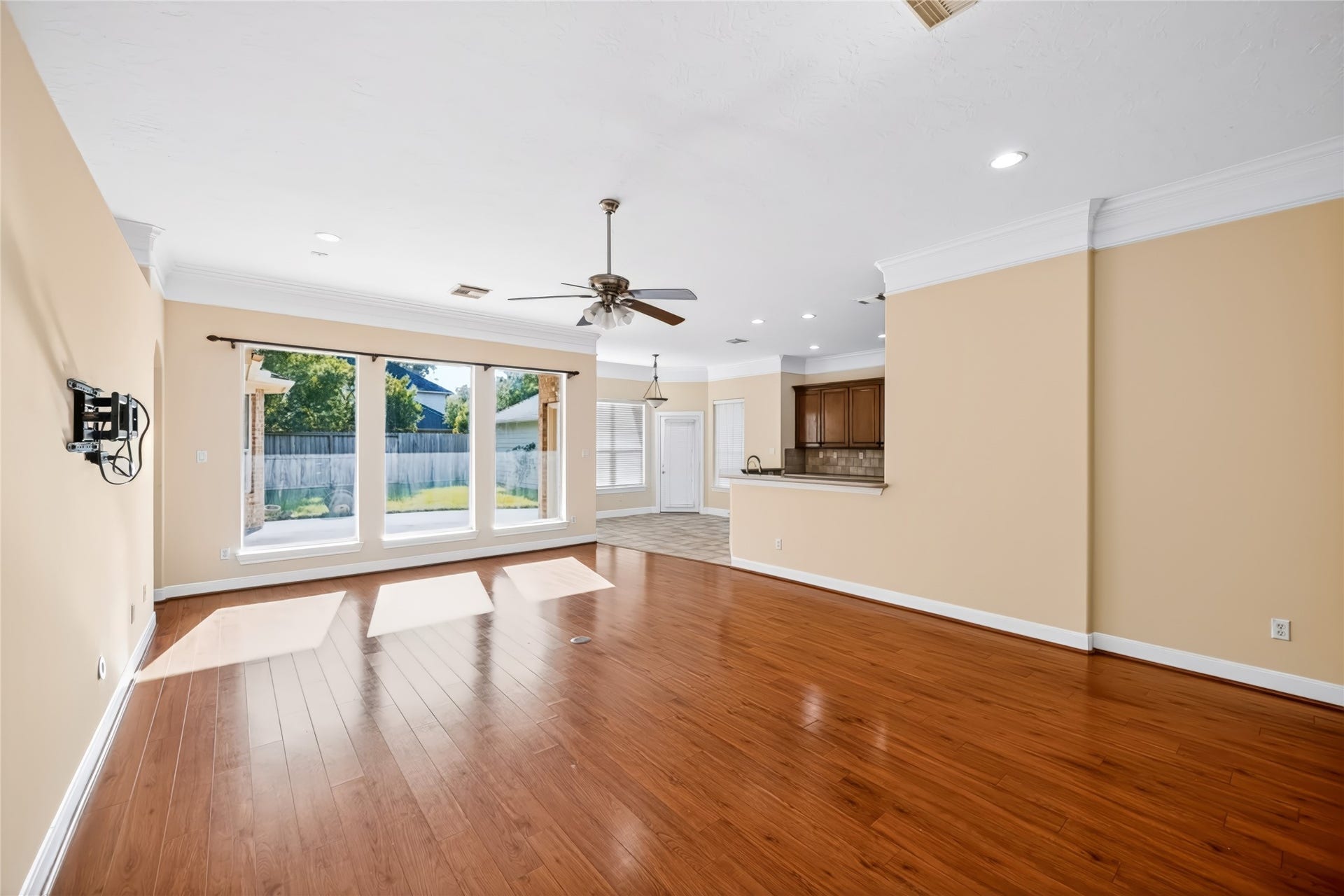 12111 Via Porta Rosa, Cypress, TX 77429 12111 Via Porta Rosa, Cypress, TX 77429