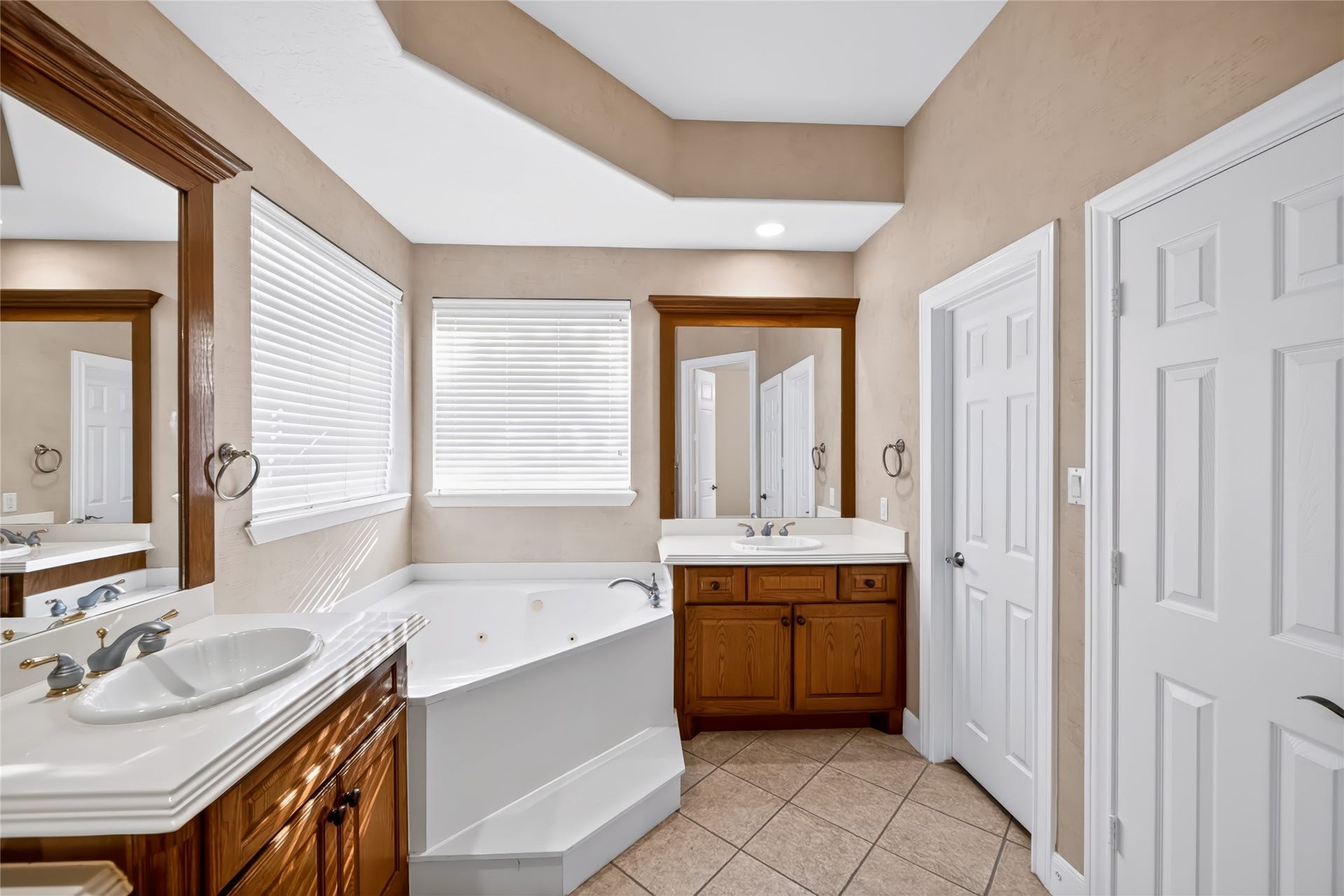 12111 Via Porta Rosa, Cypress, TX 77429 12111 Via Porta Rosa, Cypress, TX 77429