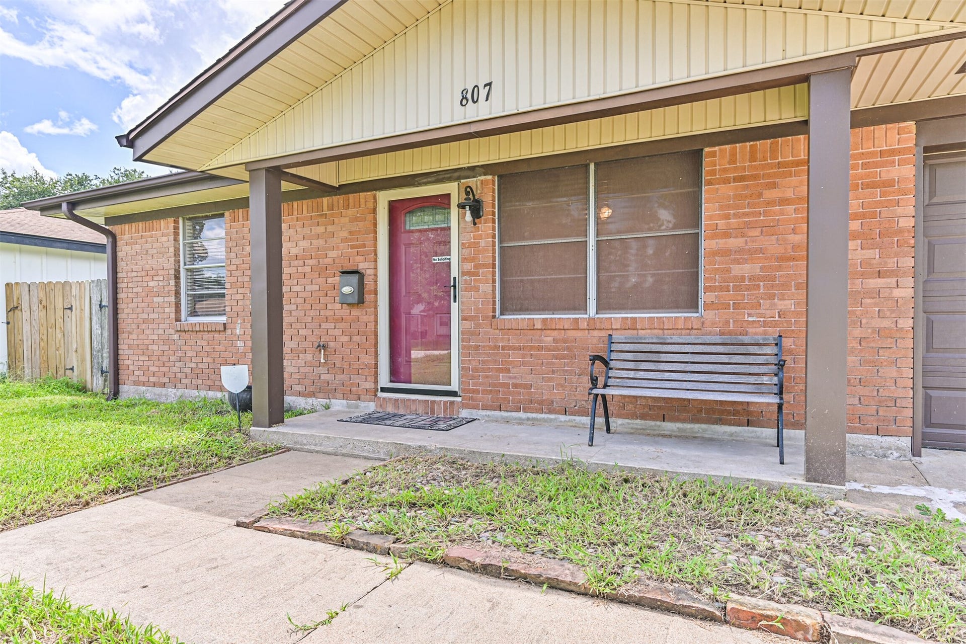 807 Temple Drive, Hitchcock, TX 77563 Front entry