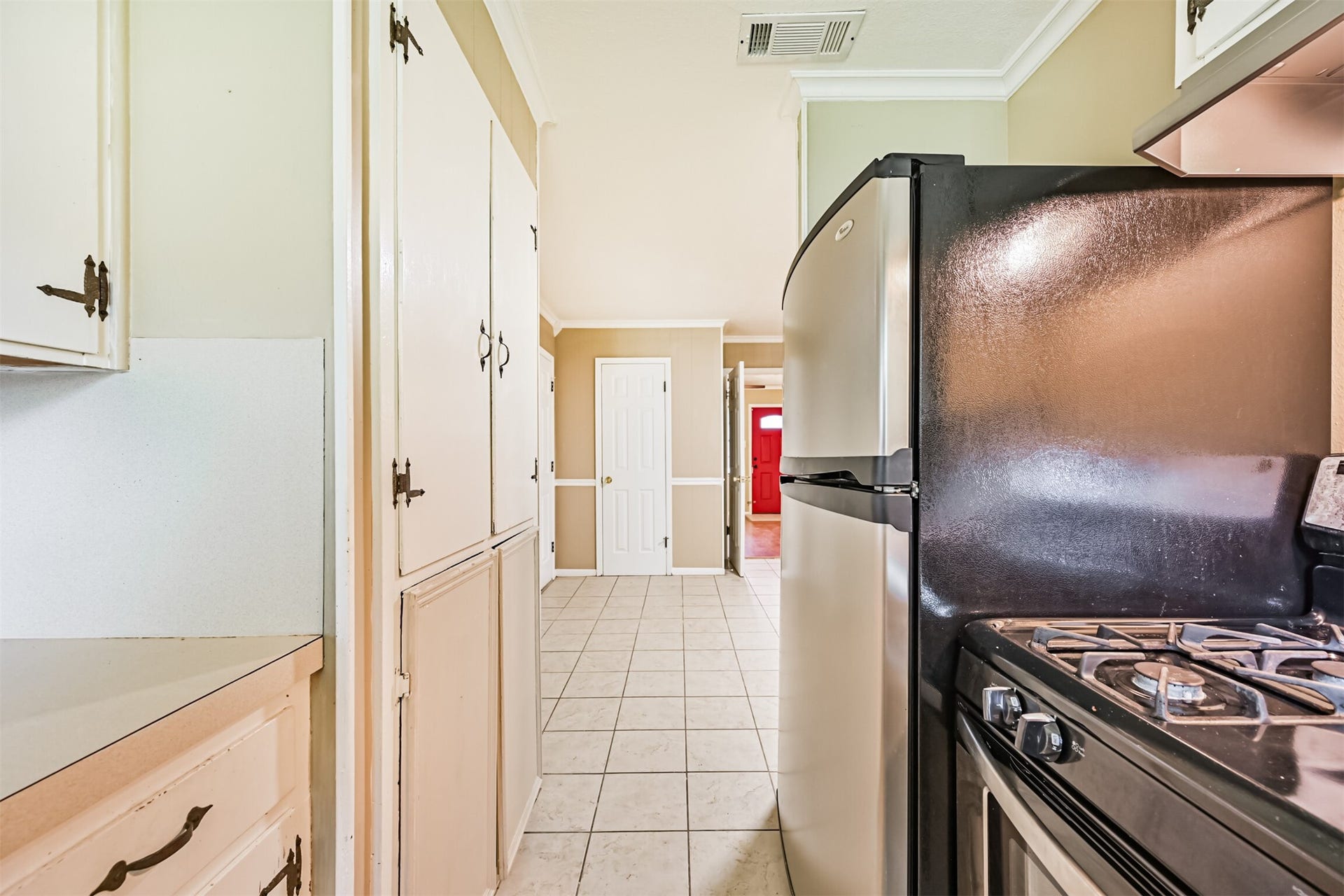 807 Temple Drive, Hitchcock, TX 77563 Kitchen