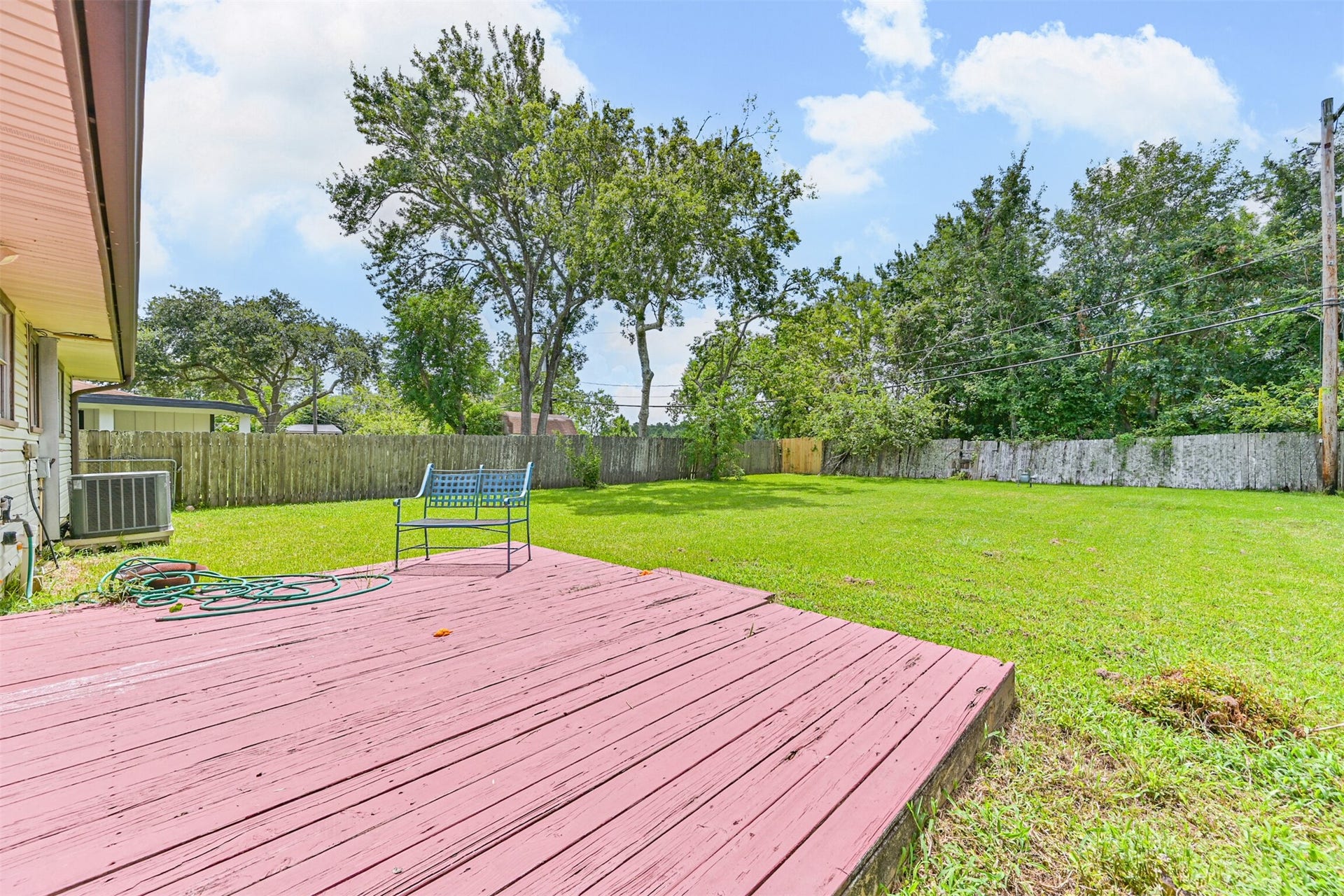 807 Temple Drive, Hitchcock, TX 77563 Backyard deck