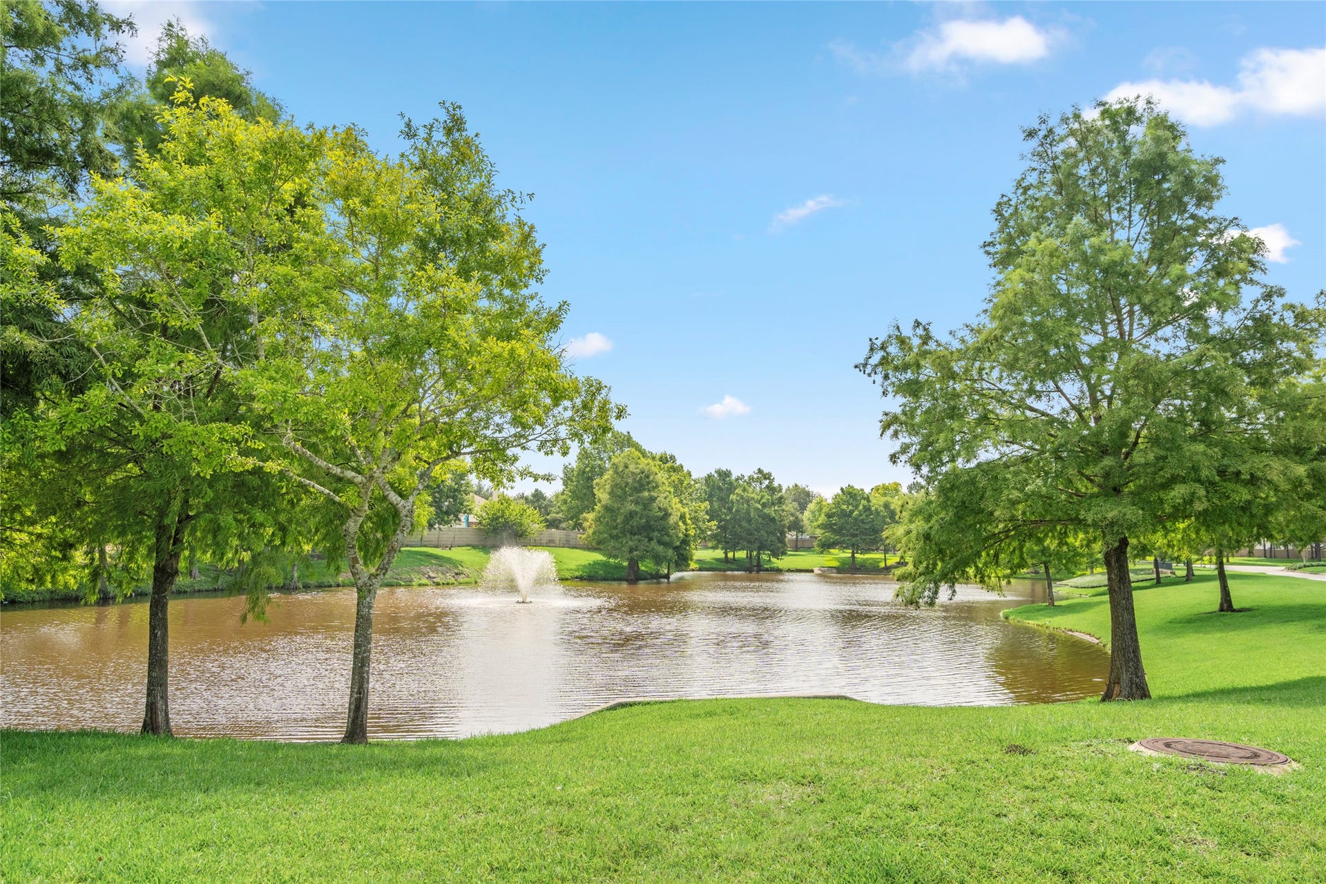 5307 Amber Sky Lane, Rosharon, TX 77583 Savannah Landing offers more than a home residents enjoy access to a serene community lake, adding a resort-style touch to everyday living.