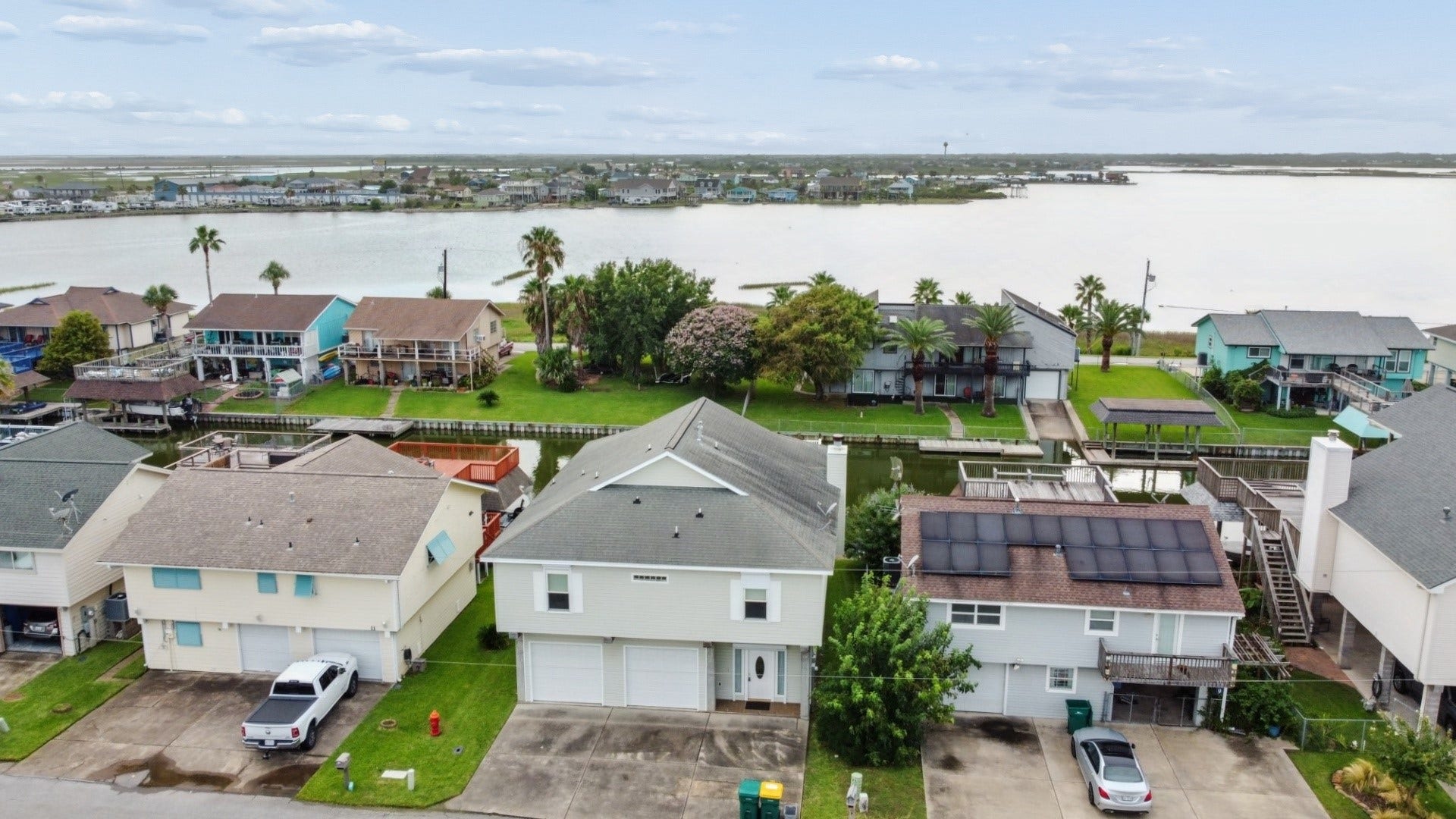 10 N Flamingo Street, La Marque, TX 77568
