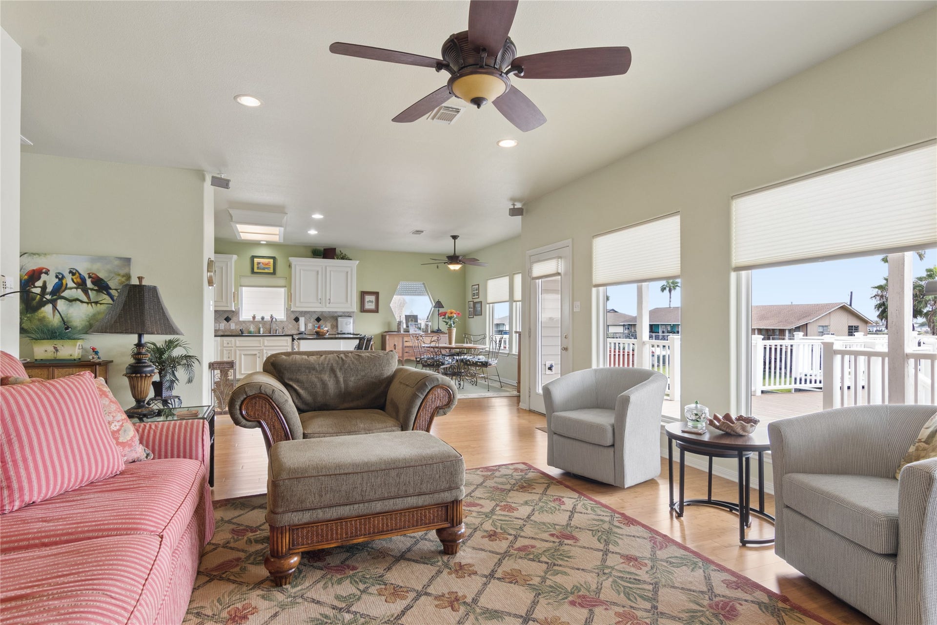 10 N Flamingo Street, La Marque, TX 77568