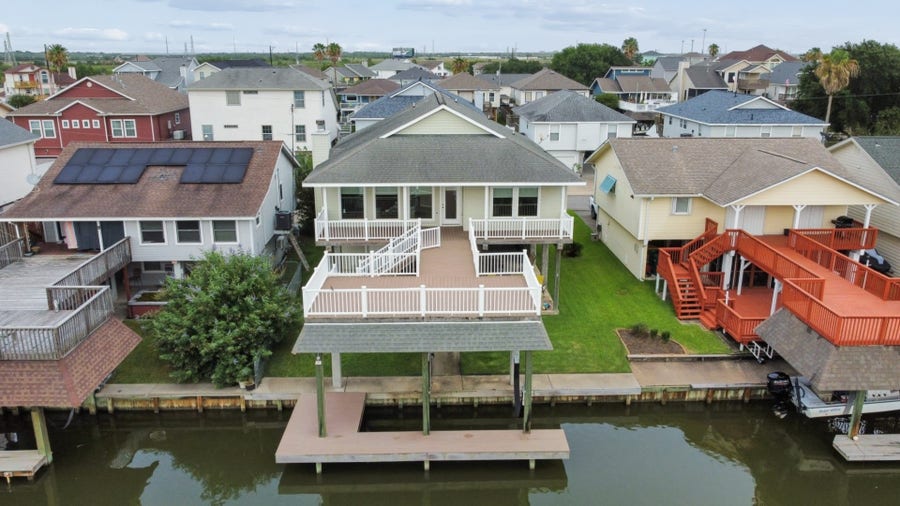 Property photo for 10 N Flamingo Street, La Marque, TX