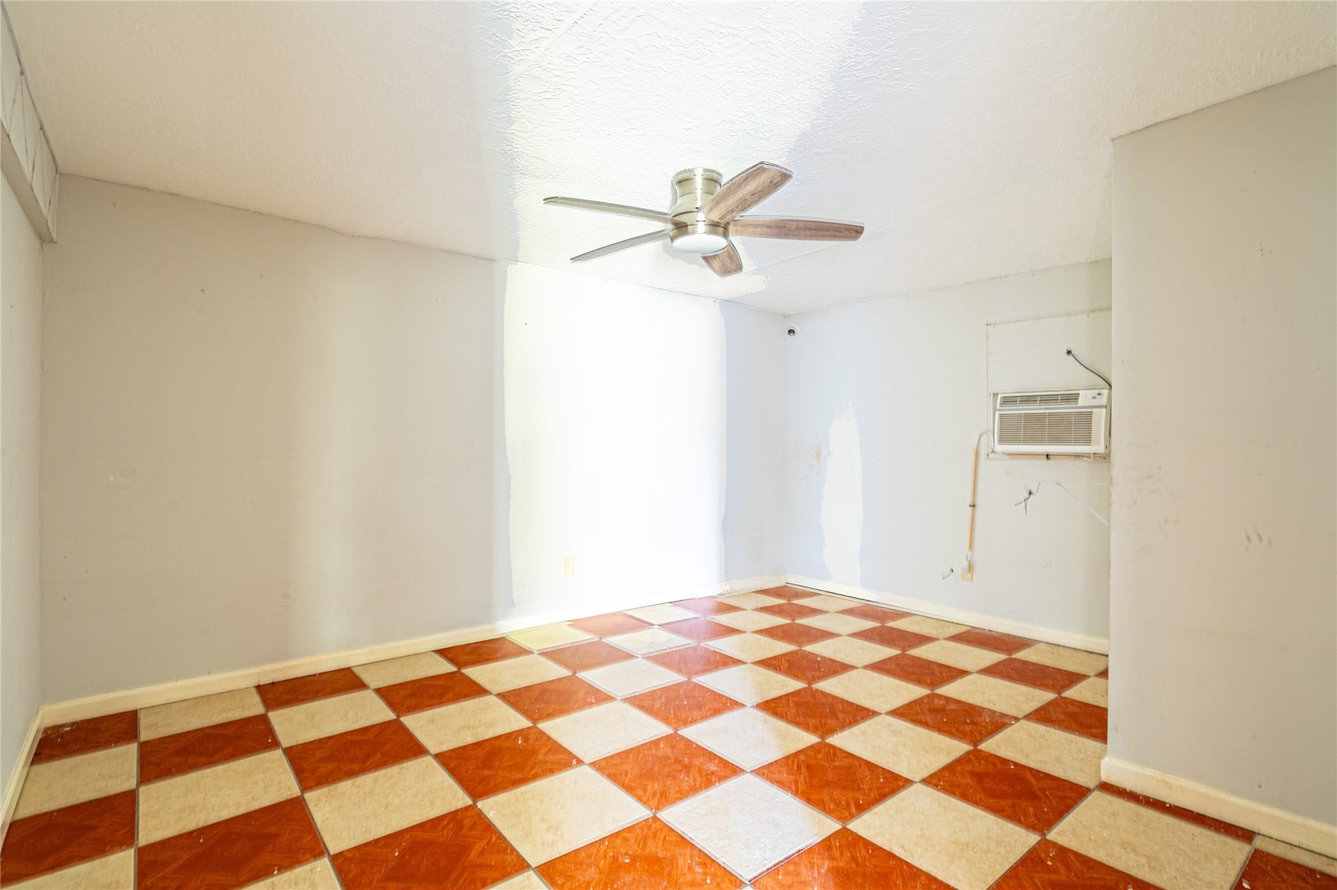9535 Sweetwater Lane, Houston, TX 77037