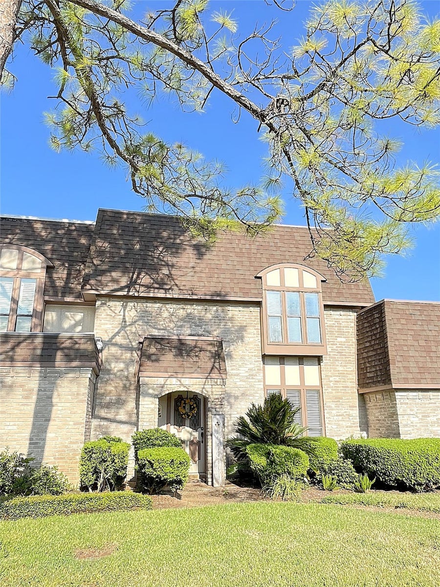 Property photo for 71 S Bachelor Button Street, Lake Jackson, TX