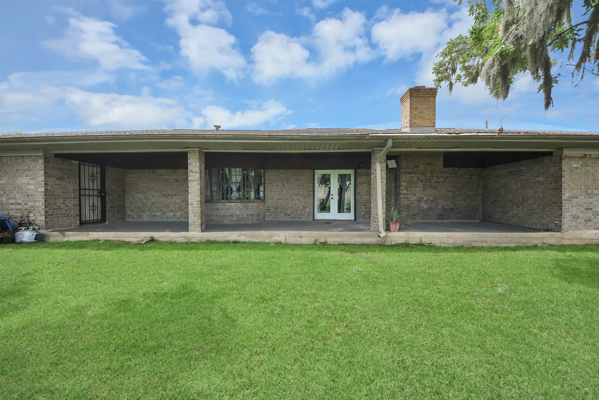 5241 County Road 819, Brazoria, TX 77422 Step into your own private paradise with this exceptional property! The backyard is a dream, it has an expansive covered patio, designed for the ultimate outdoor living and entertaining.