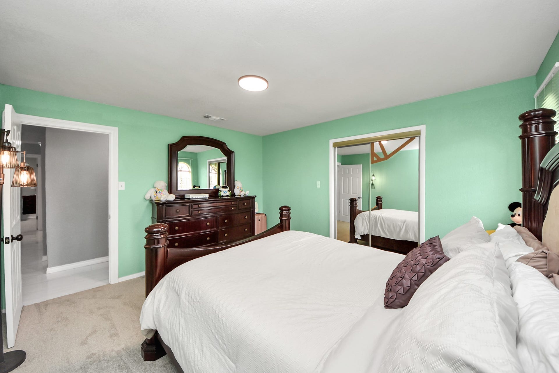 5241 County Road 819, Brazoria, TX 77422 Designed for adaptability, the secondary bedroom effortlessly accommodates evolving lifestyles and needs. (BEDROOM 4)