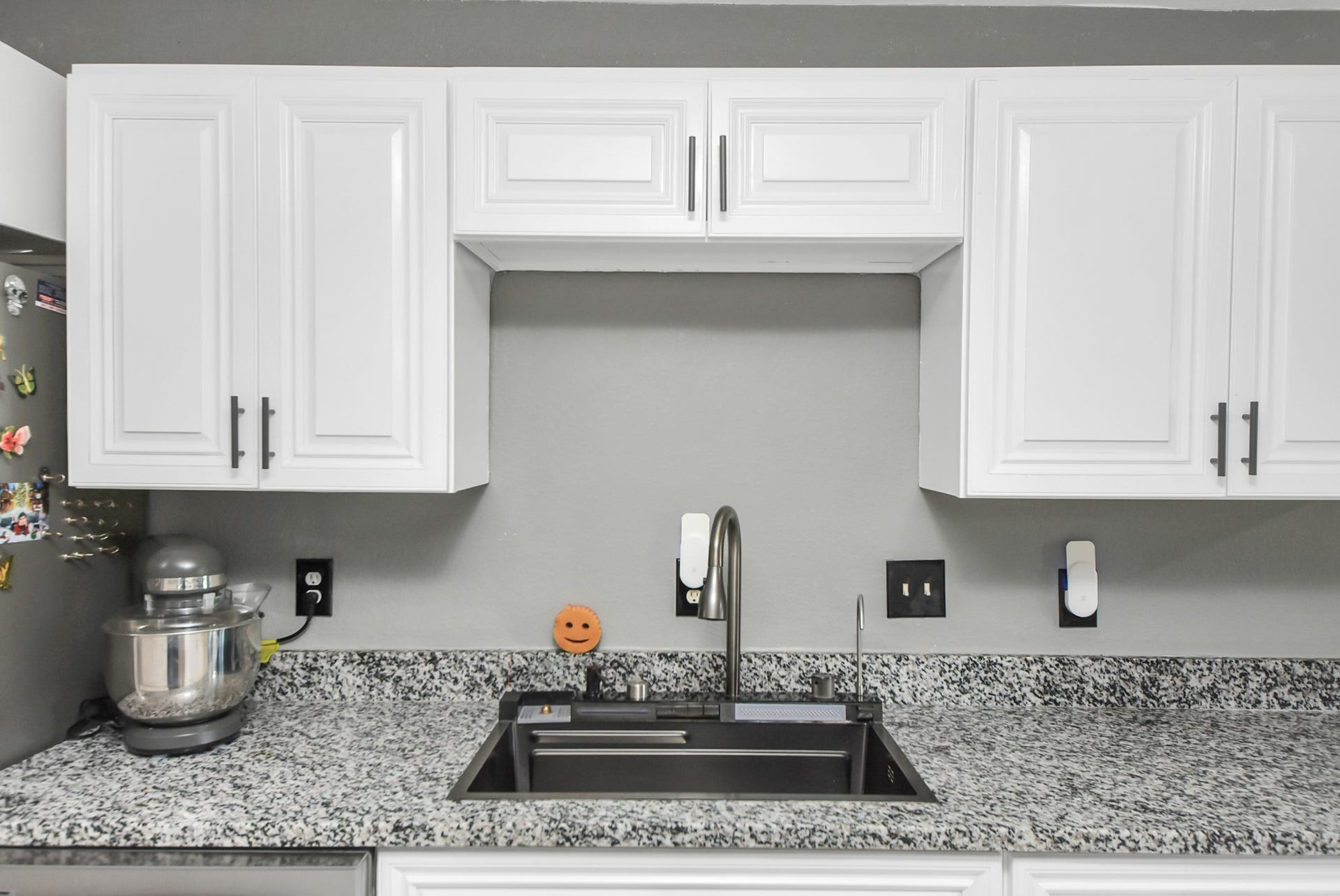 5241 County Road 819, Brazoria, TX 77422 Experience the best technology of the home in this modern sink, with all the different splash methods for washing dishes, your family will fight for using it!