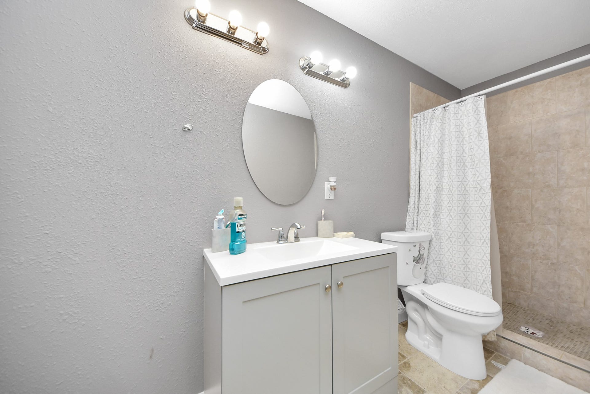 5241 County Road 819, Brazoria, TX 77422 Your private sanctuary awaits in the luxurious primary ensuite.