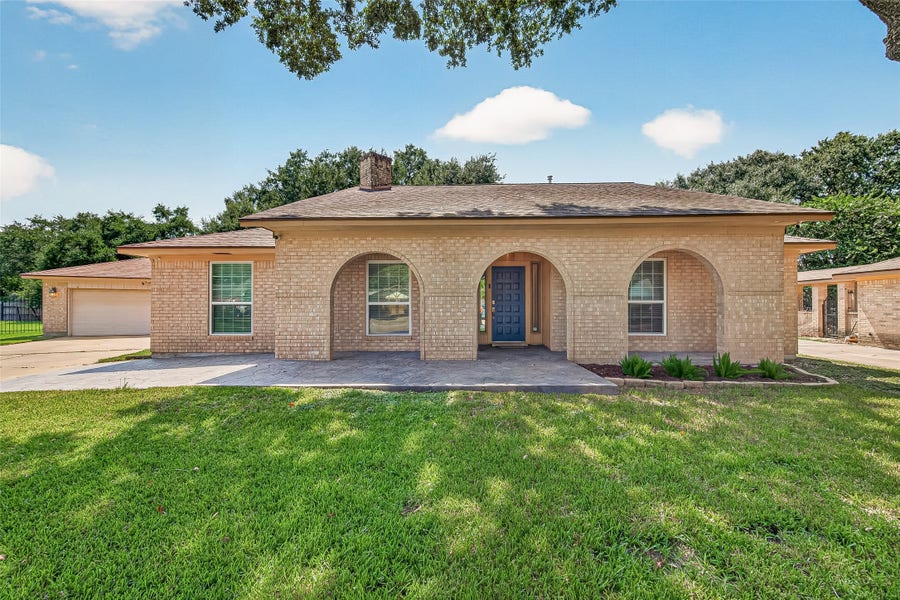 Property photo for 2014 Franklin Circle, Rosenberg, TX
