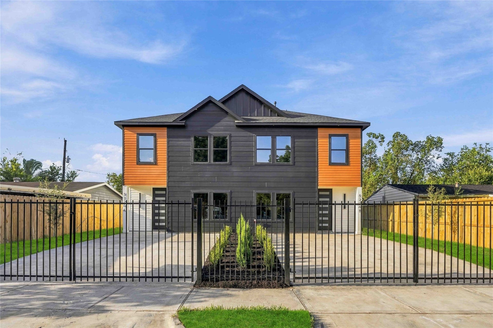5326 Ridgeway Drive, Houston, TX 77033 5326 Ridgeway Drive, Houston, TX 77033