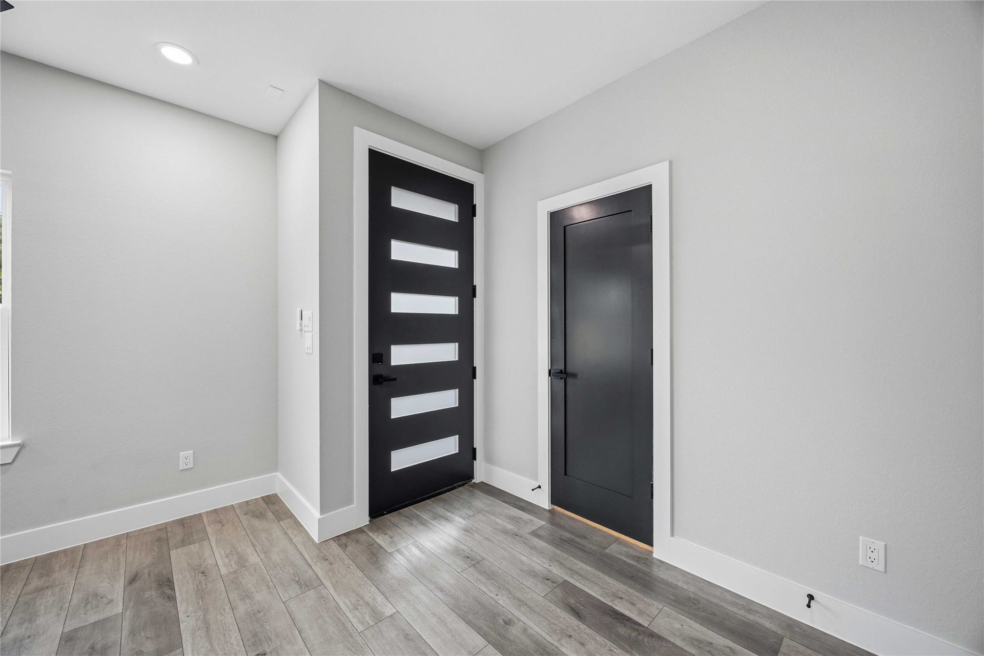 5326 Ridgeway Drive, Houston, TX 77033 5326 Ridgeway Drive, Houston, TX 77033