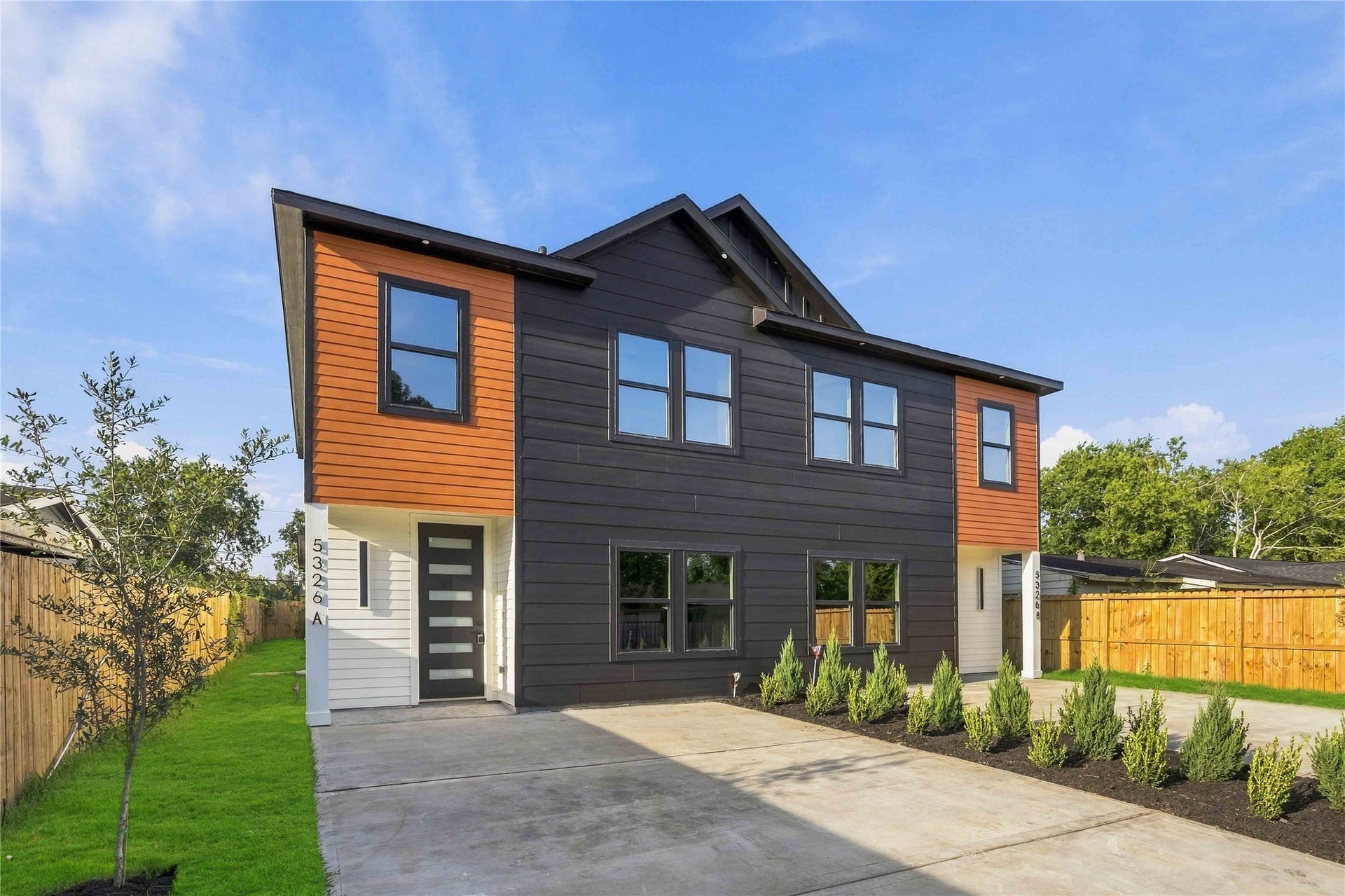 5326 Ridgeway Drive, Houston, TX 77033 5326 Ridgeway Drive, Houston, TX 77033