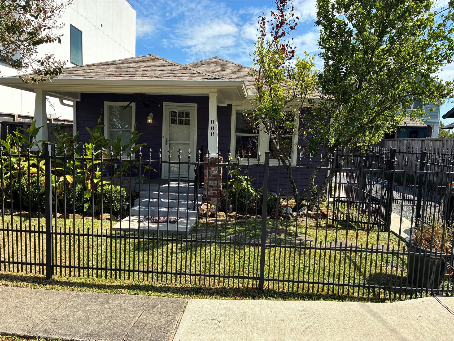 808 Dorothy Street, Houston, TX 77007 New iron fencing