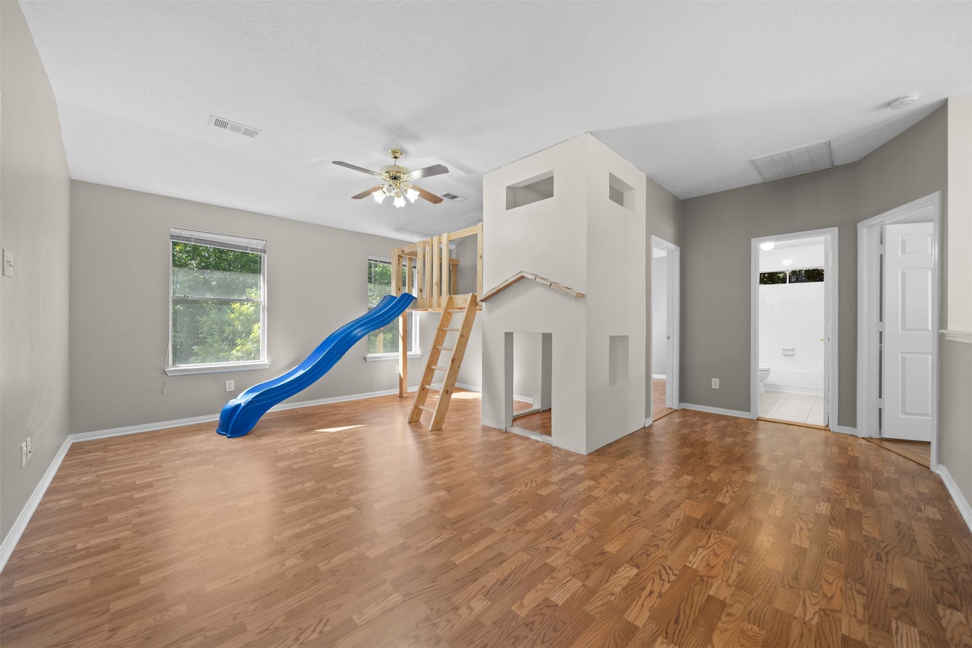 2138 Mossy Trail Drive, Katy, TX 77450