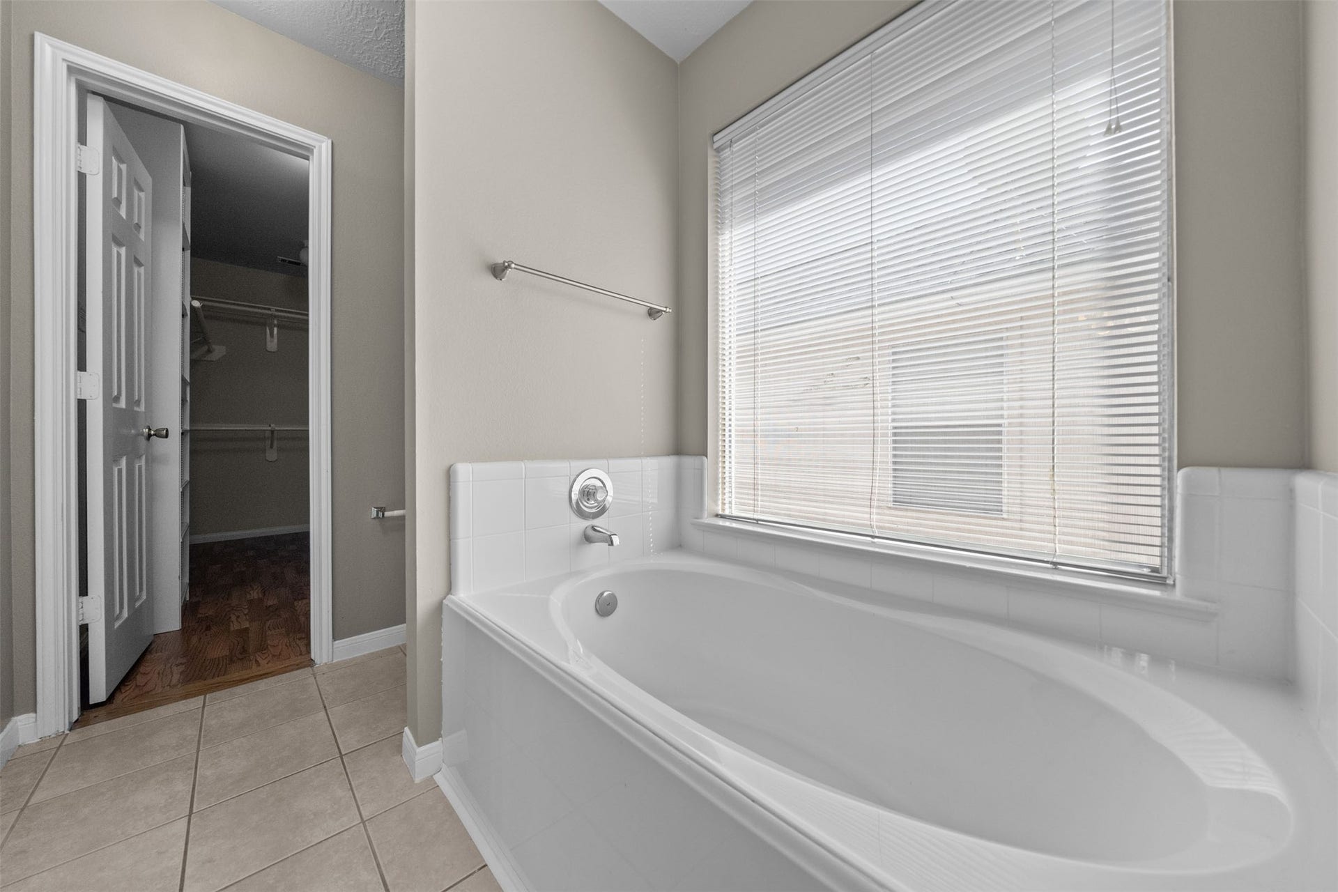 2138 Mossy Trail Drive, Katy, TX 77450