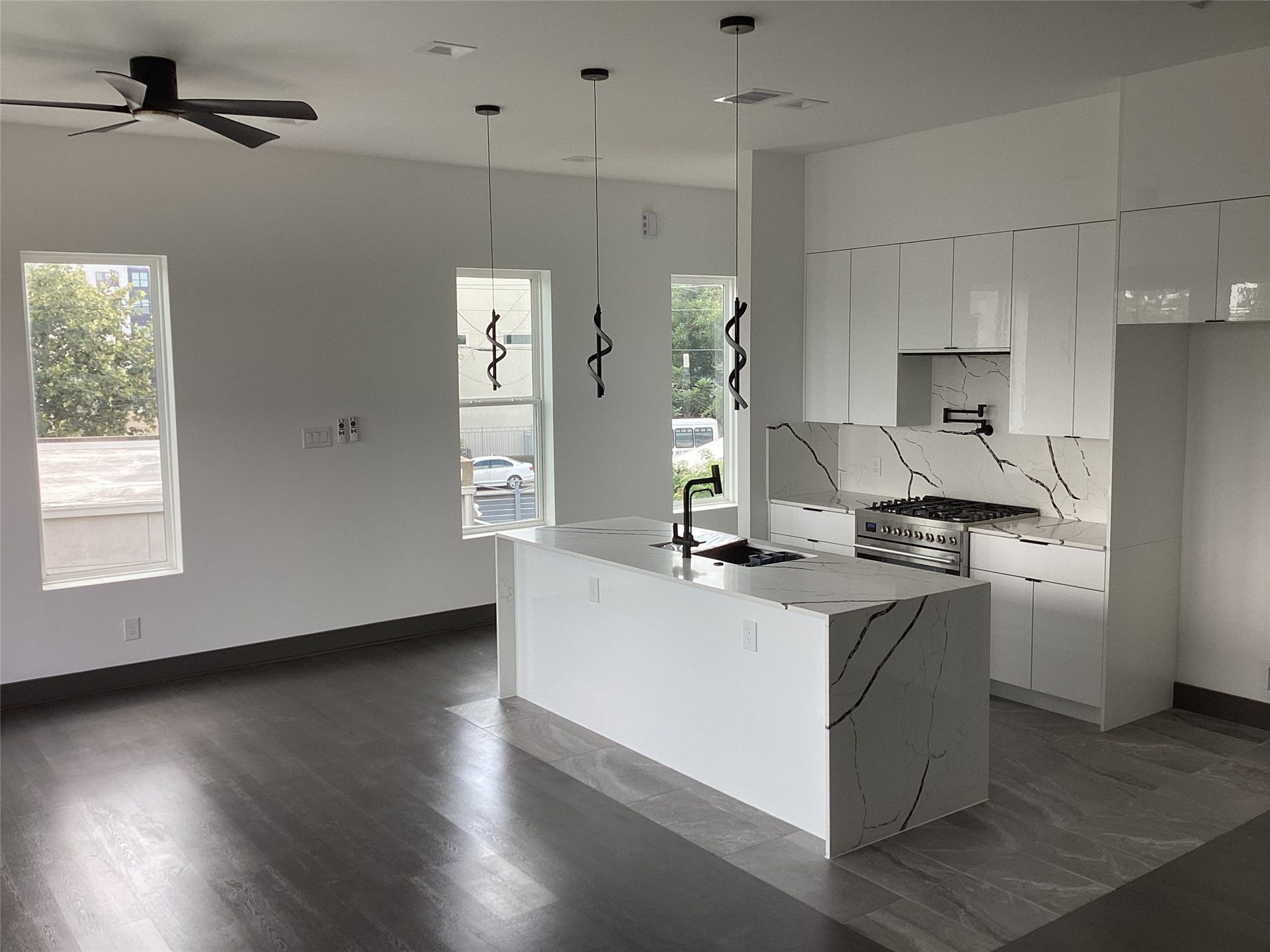 Kitchen/Dining