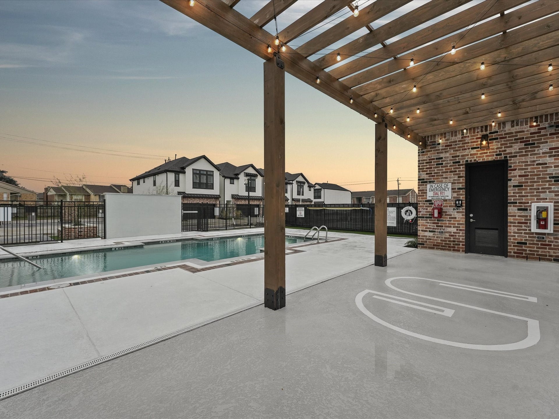 9217 Washington Heights, Houston, TX 77063