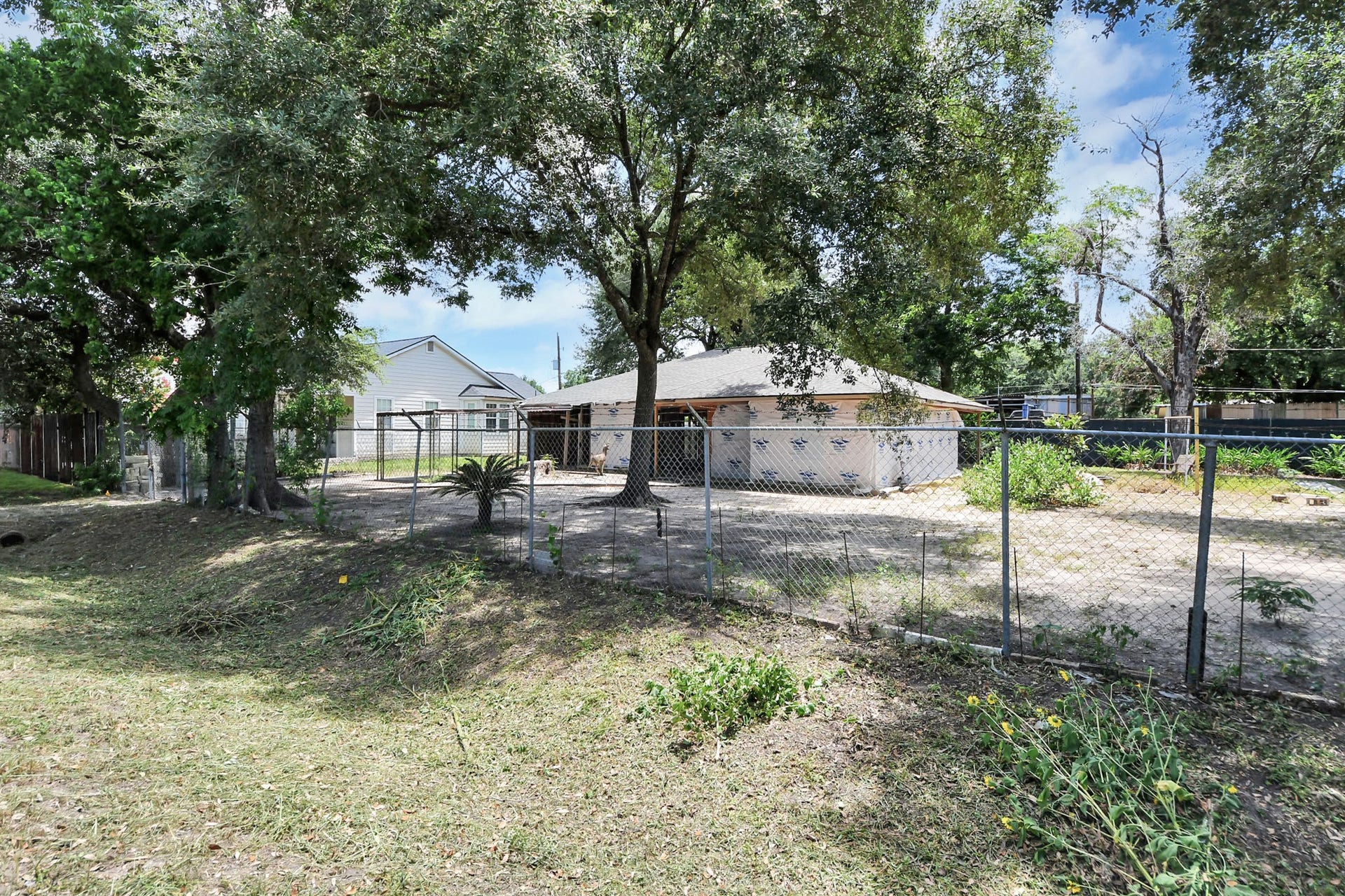 15127 Almeece Street, Houston, TX 77053 15127 Almeece Street, Houston, TX 77053