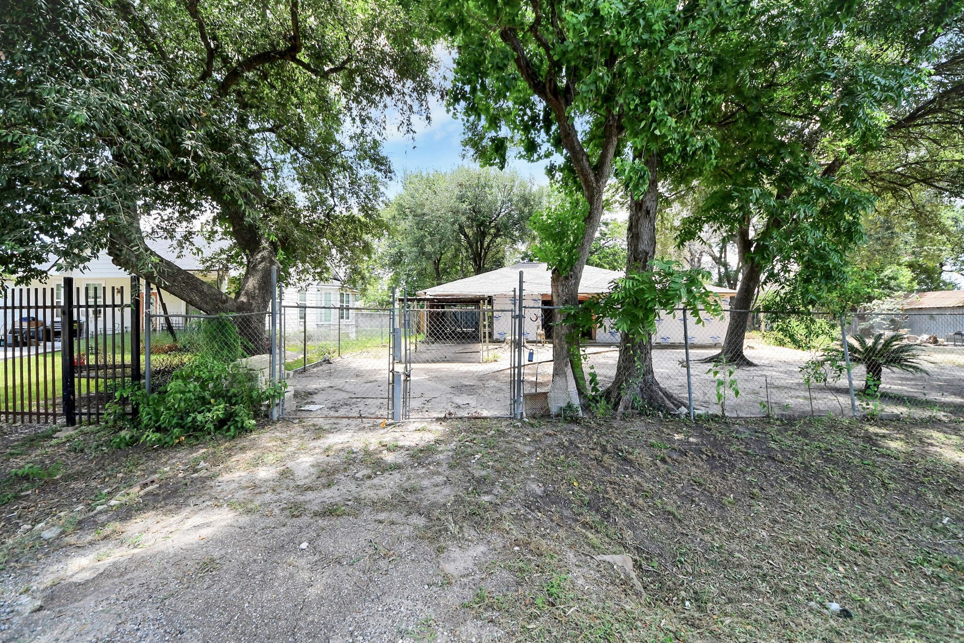 15127 Almeece Street, Houston, TX 77053 15127 Almeece Street, Houston, TX 77053