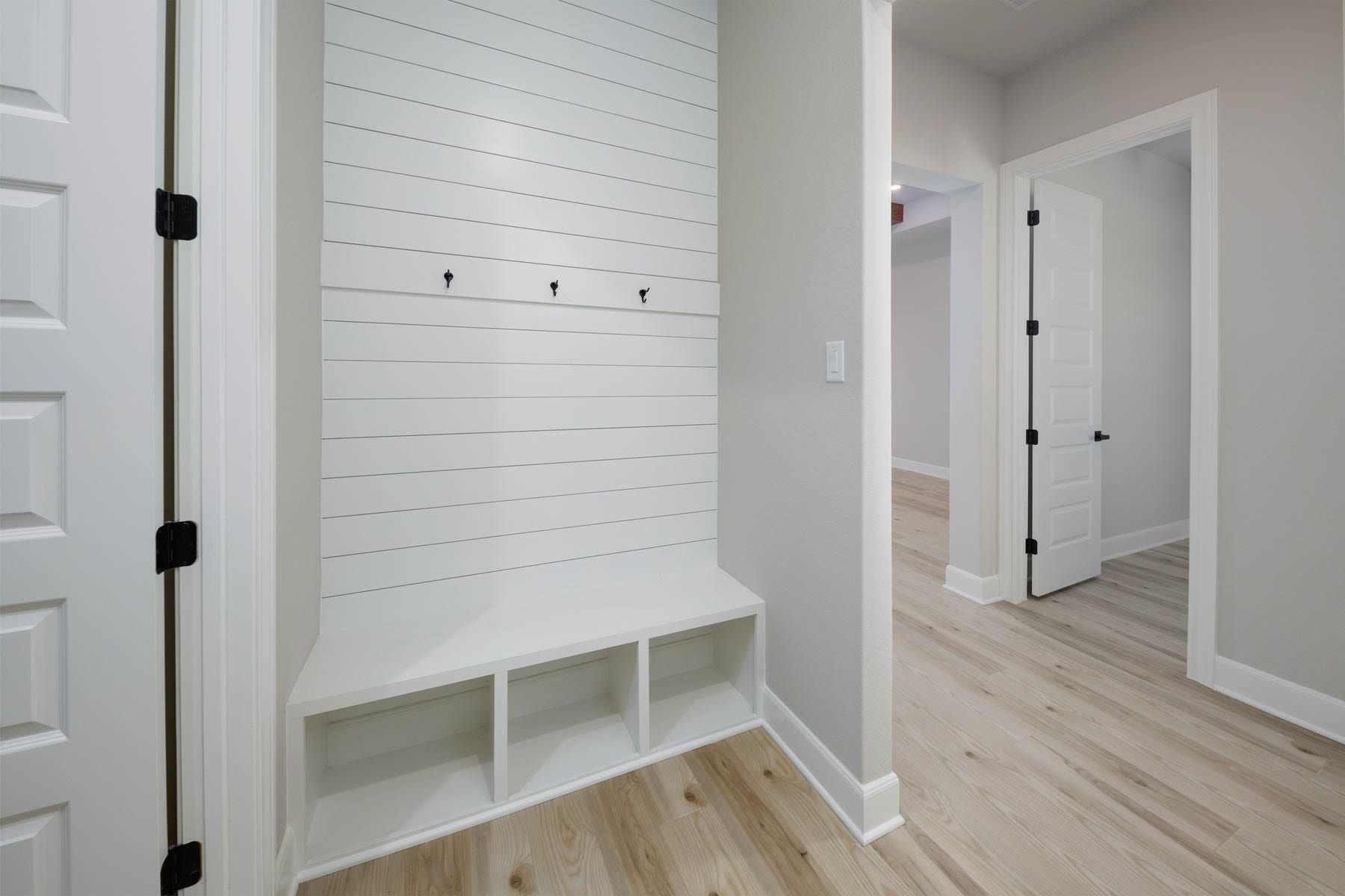 10506 Sutter Creek Drive, Iowa Colony, TX 77583 The drop station is located near the garage-perfect for dropping your bags!
