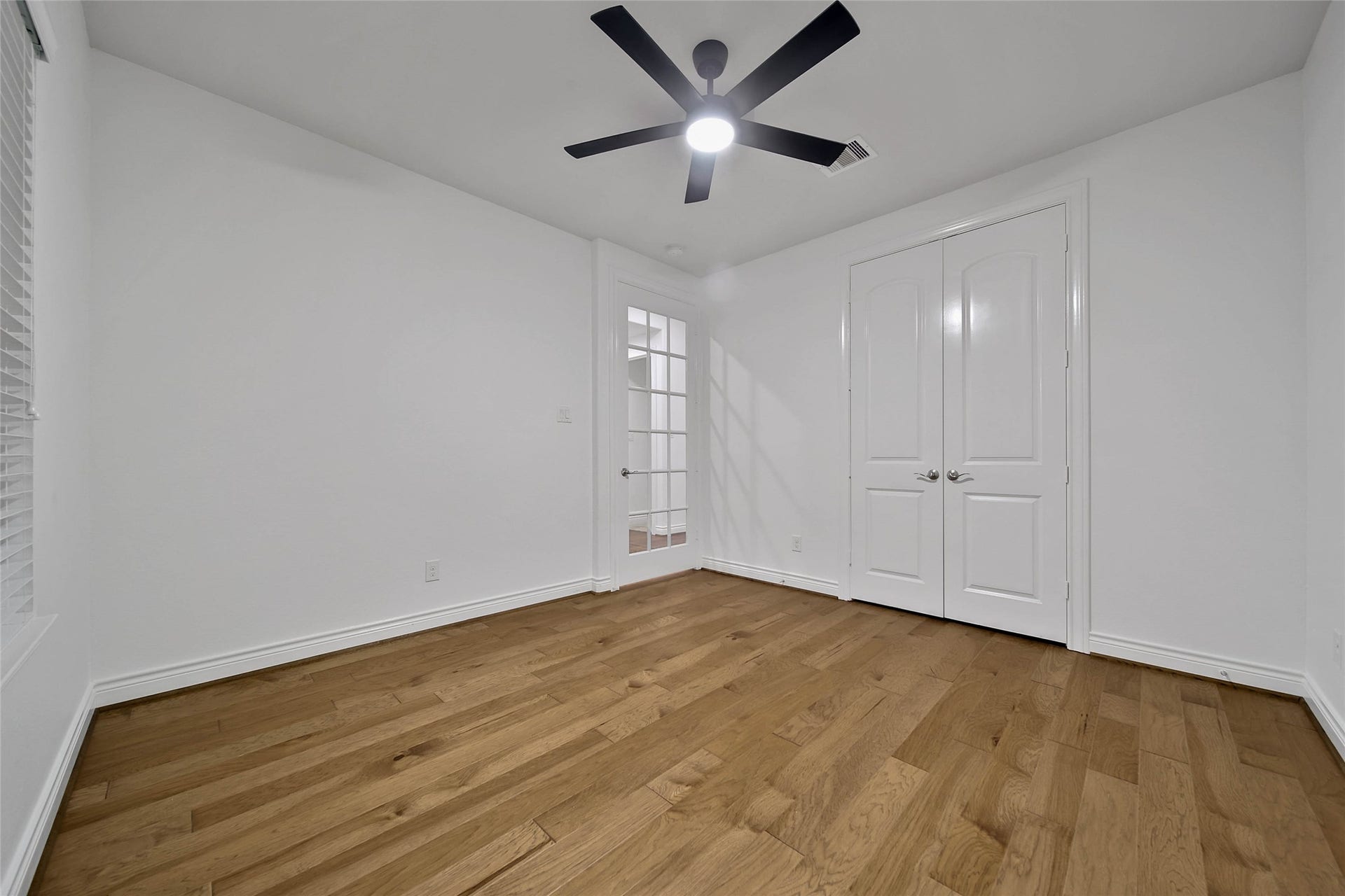296 Dawn Brook Lane, Conroe, TX 77384 296 Dawn Brook Lane, Conroe, TX 77384
