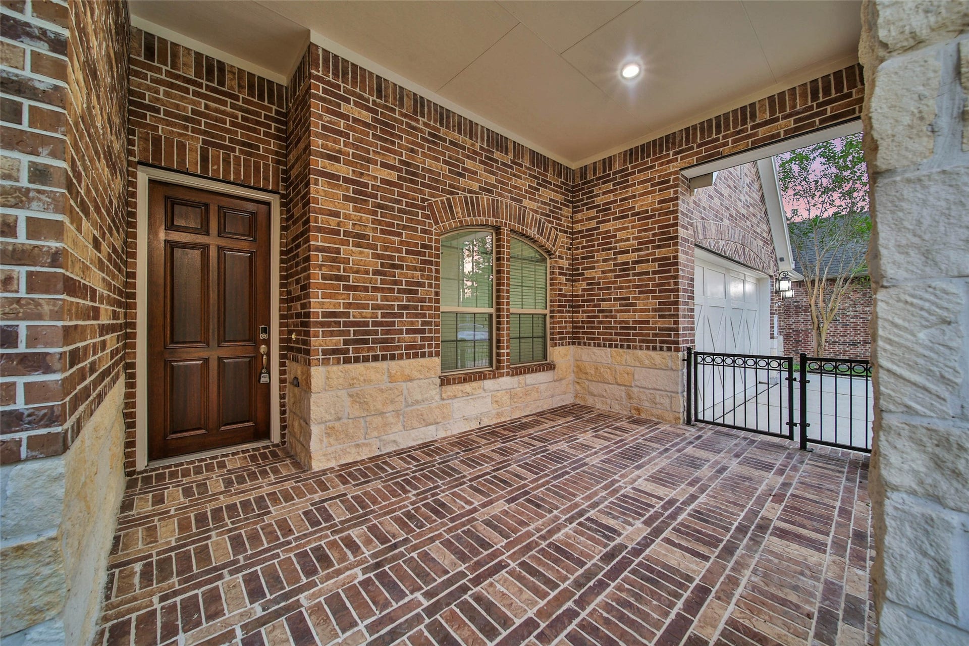296 Dawn Brook Lane, Conroe, TX 77384 296 Dawn Brook Lane, Conroe, TX 77384